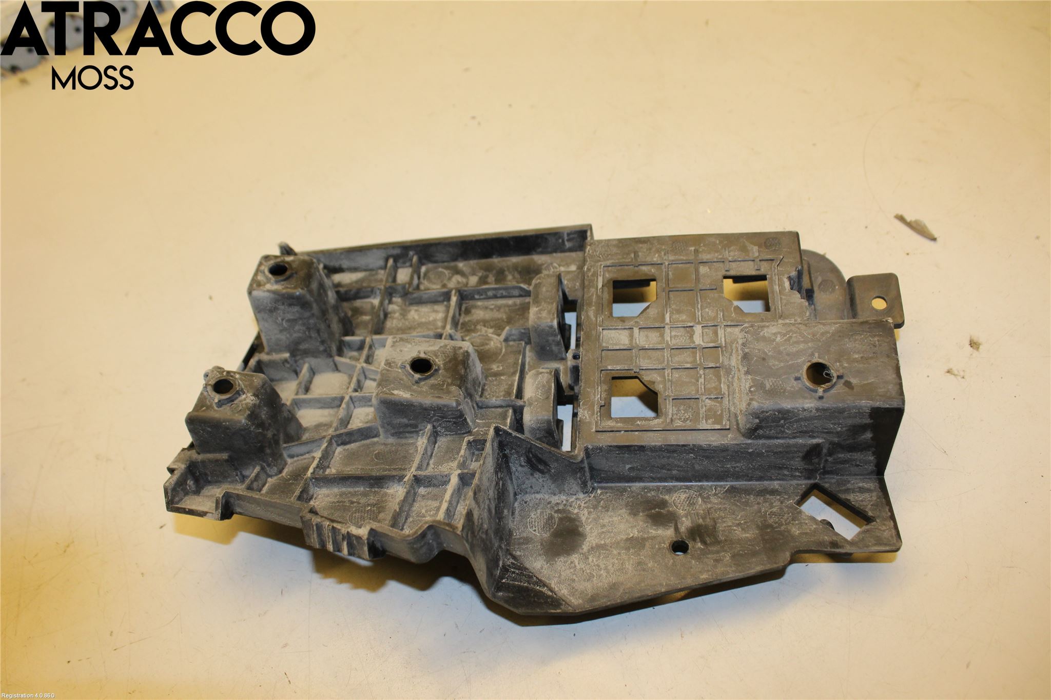 Volvo V60 11-13 Stötfångarbärjärn Bak