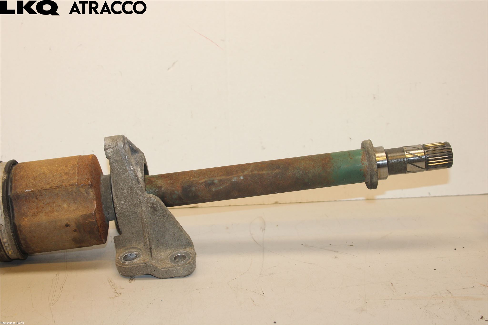 Nissan QASHQAI+2  10-14 Drivaxel Fram Höger