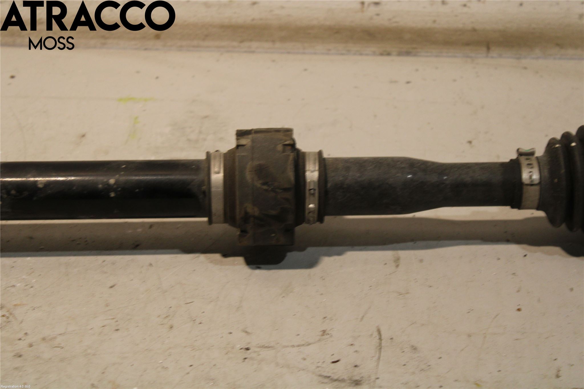Toyota C-HR 16-23 Drivaxel Fram Höger