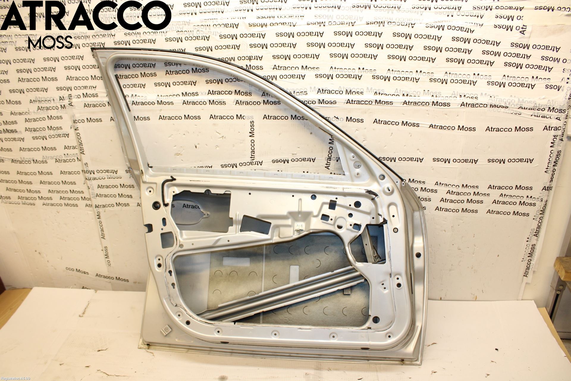 BMW 5 E60/61 Sed/Tou 02-10 Dörr Fram Vänster