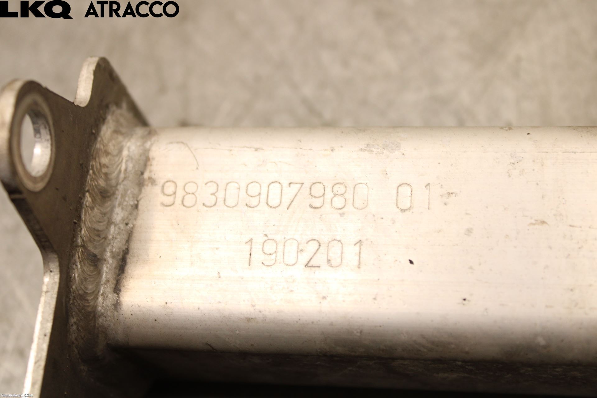 Peugeot 208/E-208 20- Stötfångarbärjärn Fram