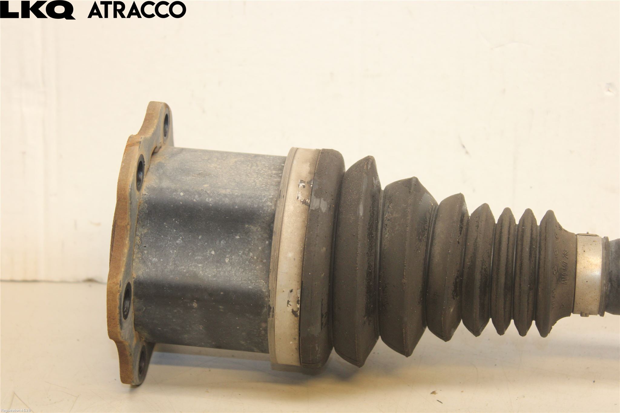 Audi A4/S4 B9 16-19 Drivaxel Fram Höger