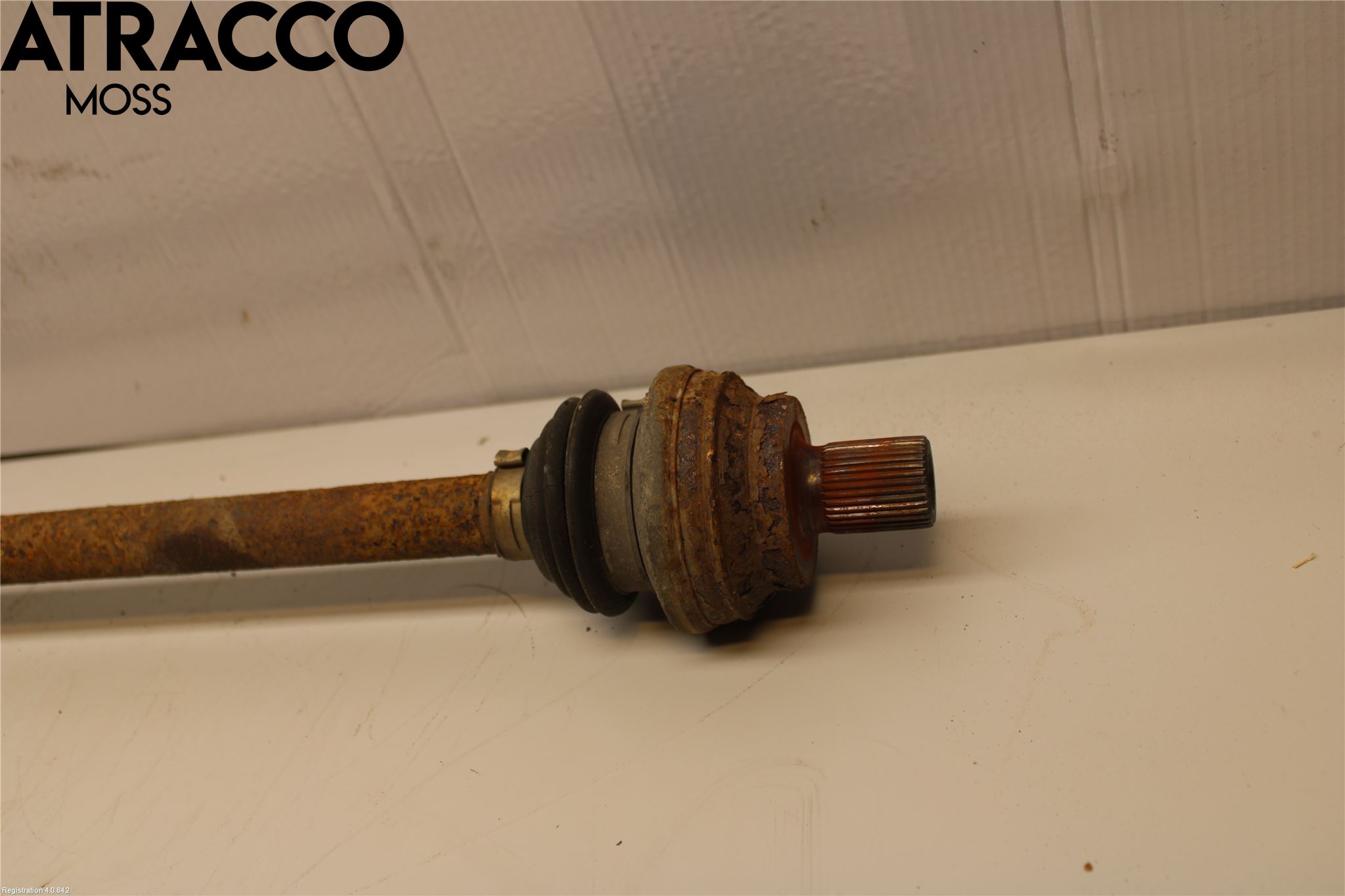 Volkswagen VW PASSAT 11-14 Drivaxel Bak Höger