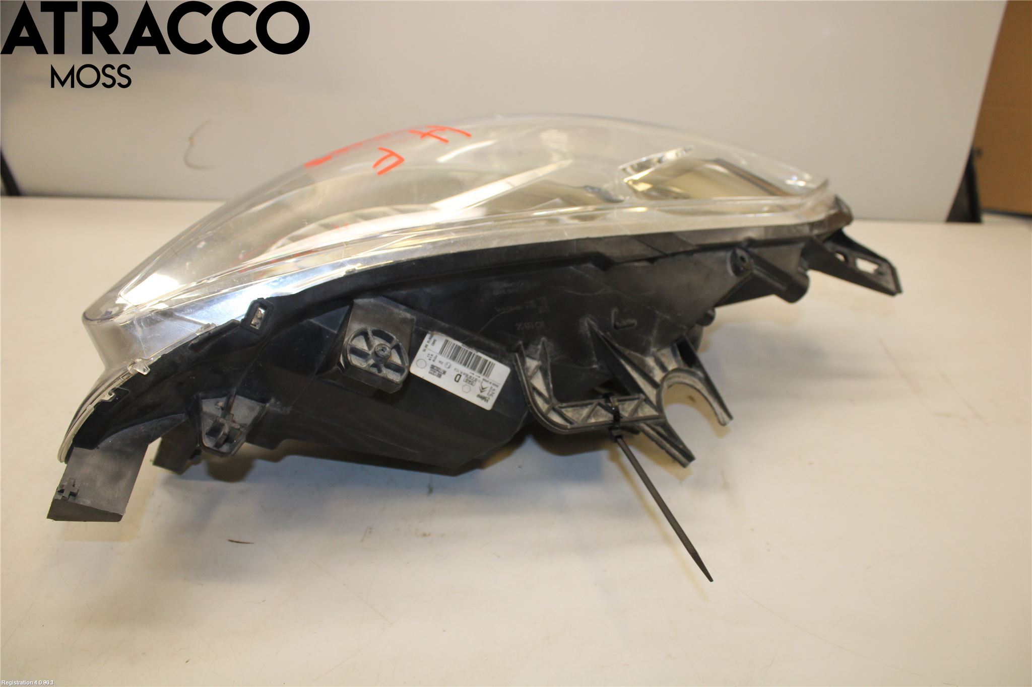 Peugeot PARTNER 08-15 Strålkastare Höger