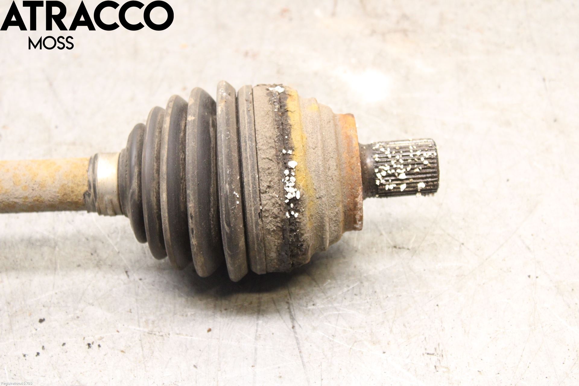 Volkswagen VW TOURAN 03-10 Drivaxel Fram Vänster