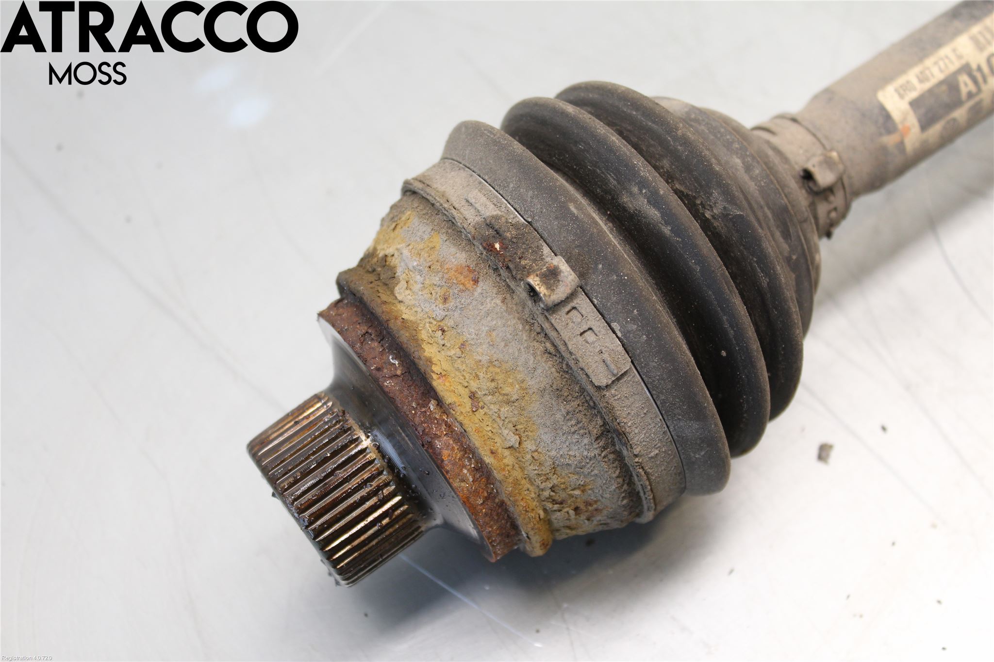 Audi Q5 09-16 Drivaxel Fram Vänster
