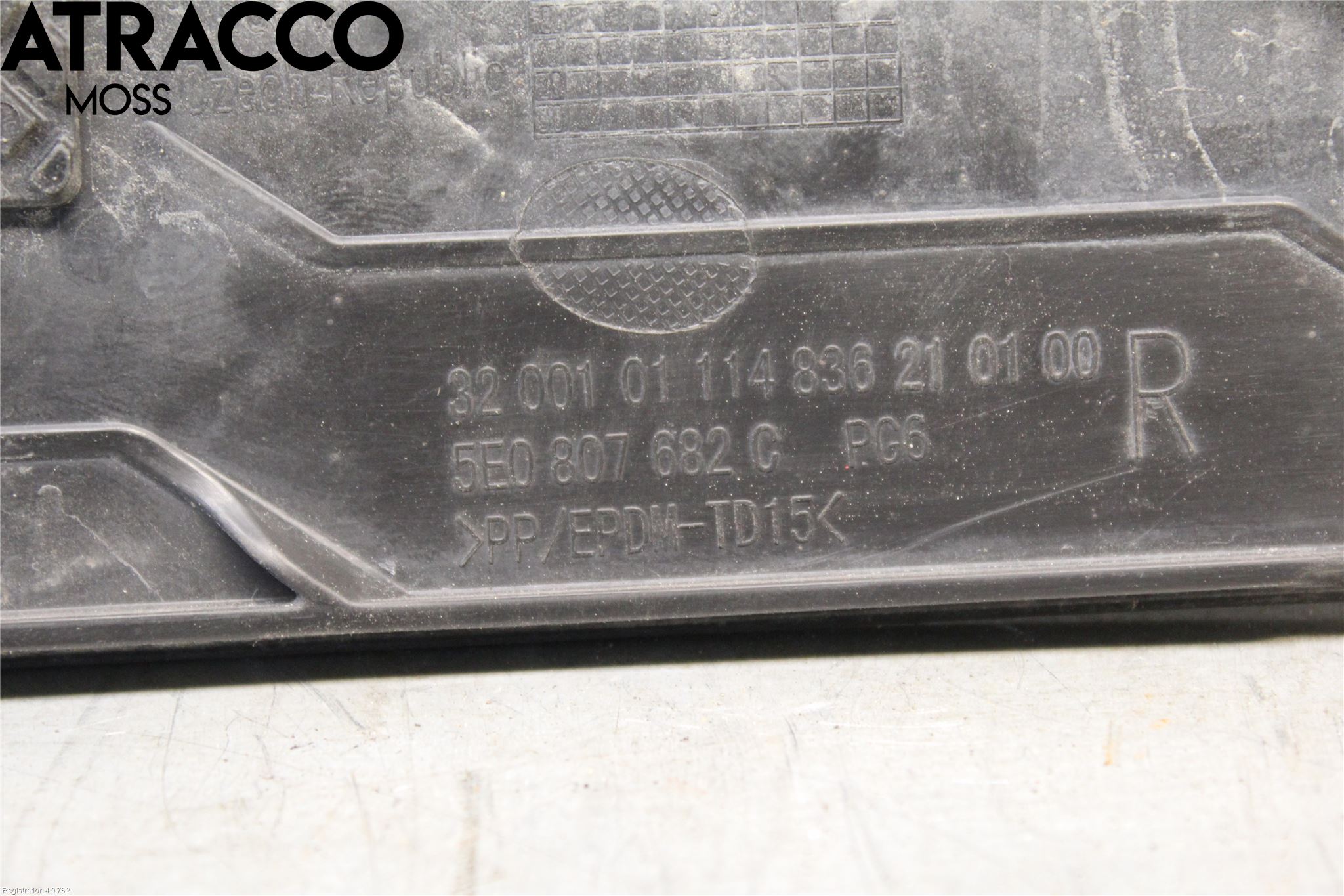 Skoda OCTAVIA (5E) 13-20 Grilldel Höger