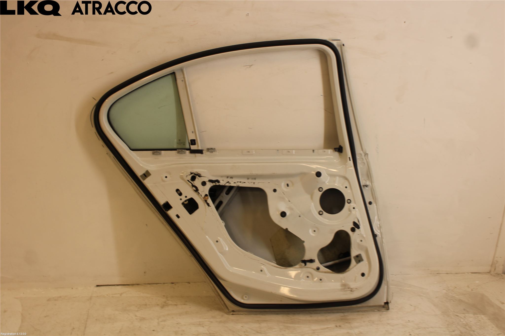 BMW 3 F30/F31/F80 12-19 Dörr Bak Vänster