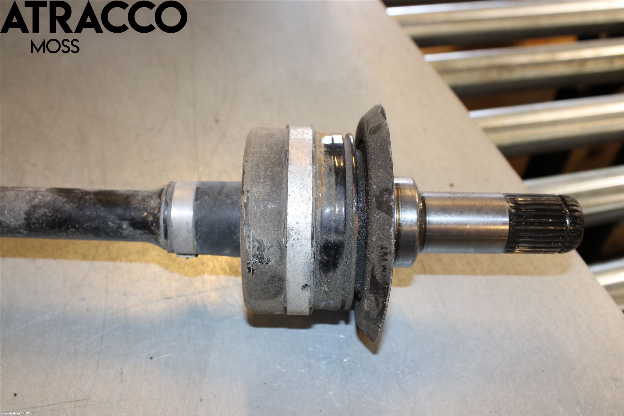 BMW 5 G30/G31/F90 17-23 Drivaxel Bak Höger