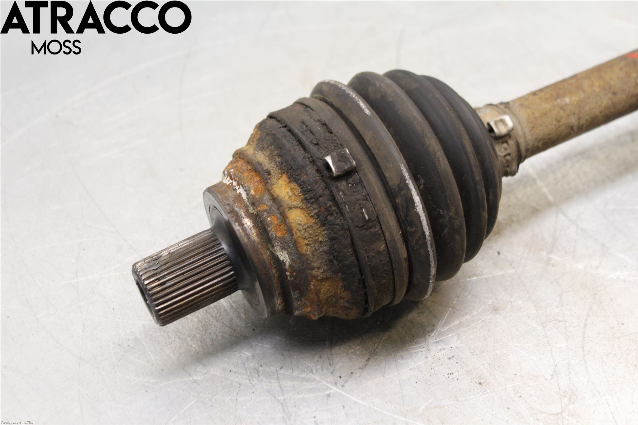 Volkswagen VW PASSAT 05-11 Drivaxel Fram Vänster
