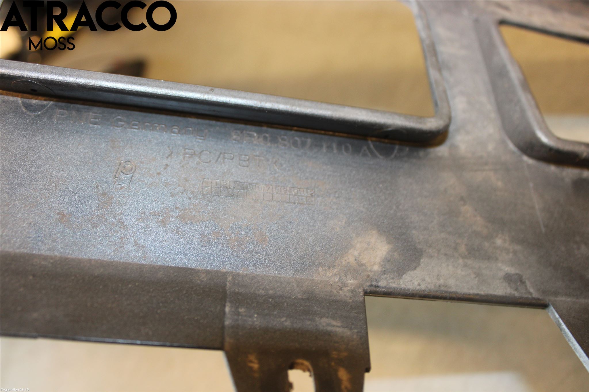 Audi Q5 09-16 Stötfångardel Fram Mitt