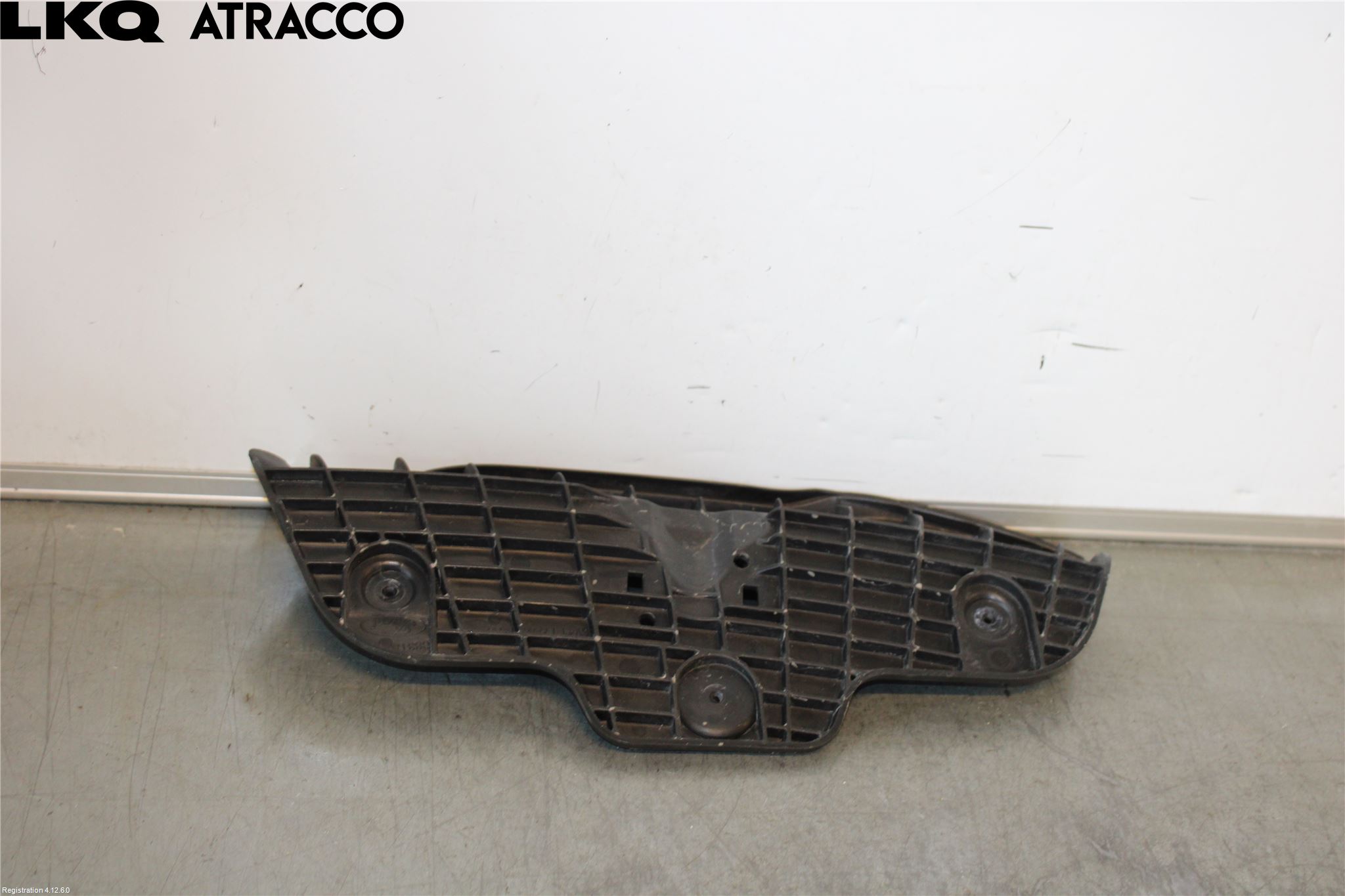 Ford KUGA 13-16 Strålkast Fästsarg
