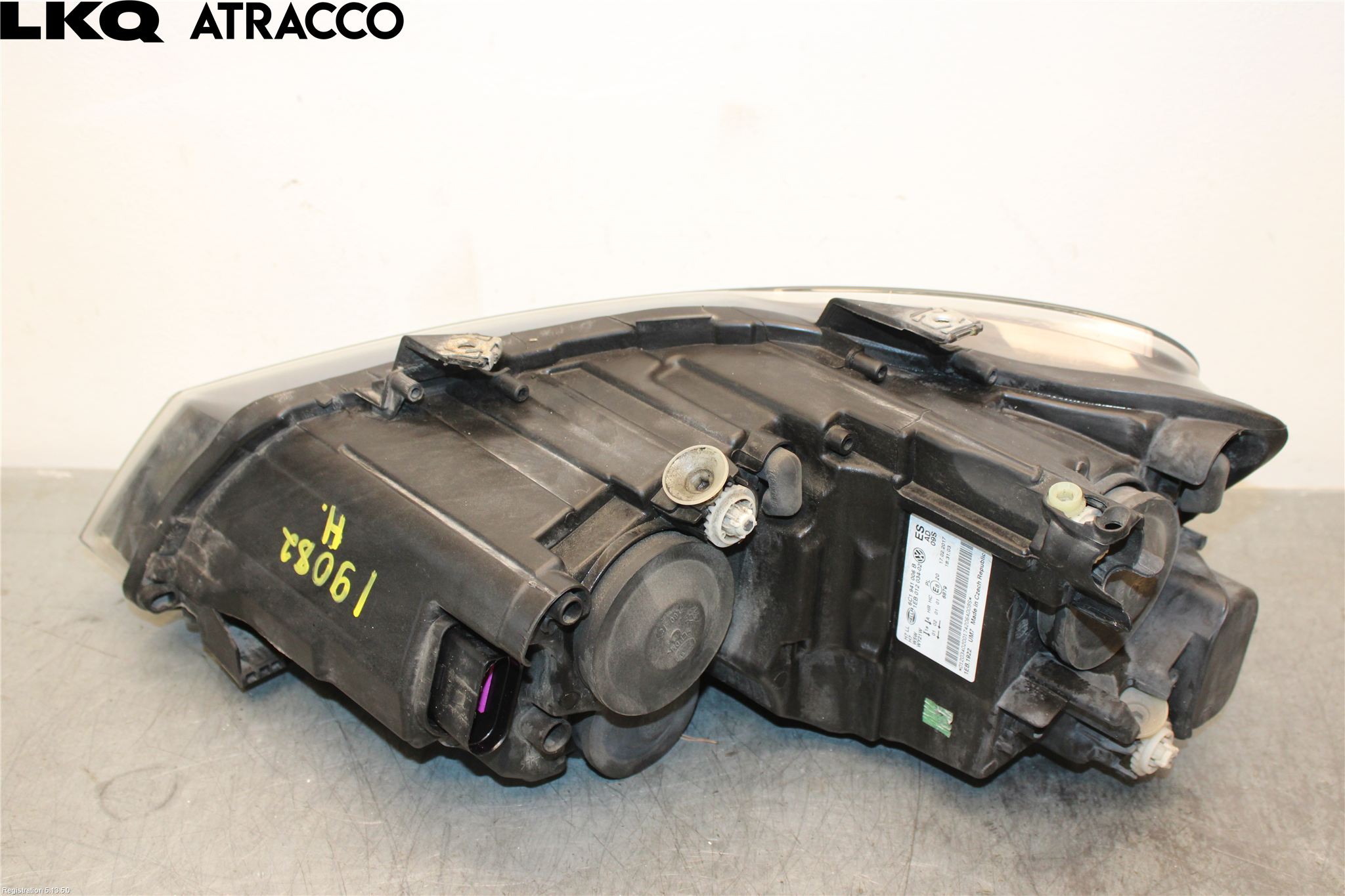 Volkswagen VW POLO 10-17 Strålkastare Höger