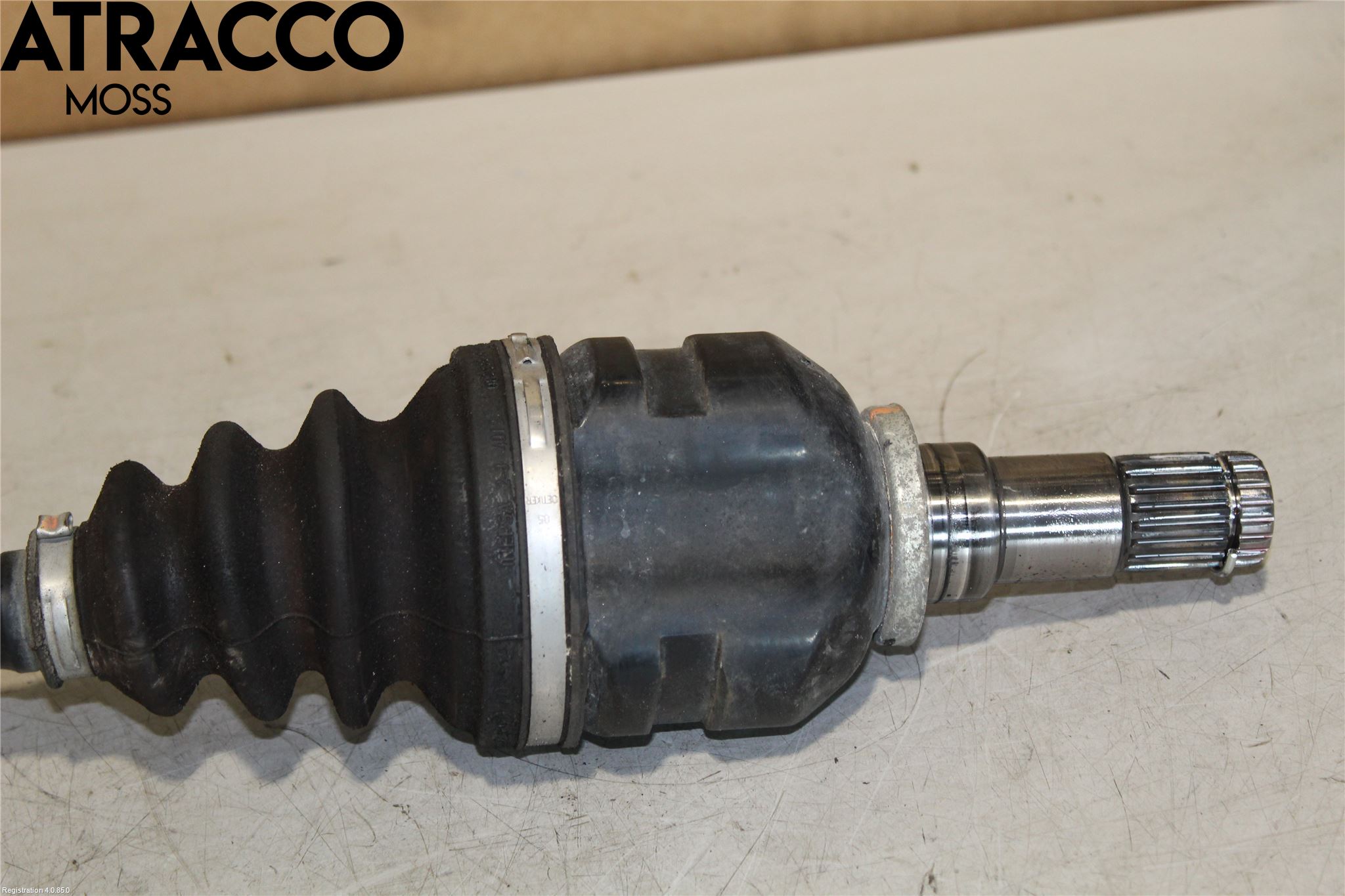 Toyota YARIS XP130 15-20 Drivaxel Fram Vänster