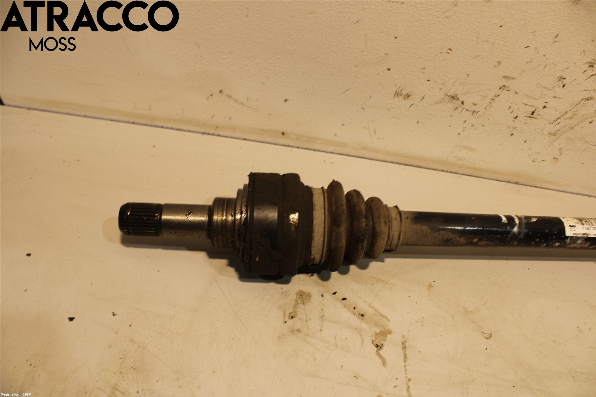 BMW 5 F10/F11/F18 09-17 Drivaxel Bak Höger