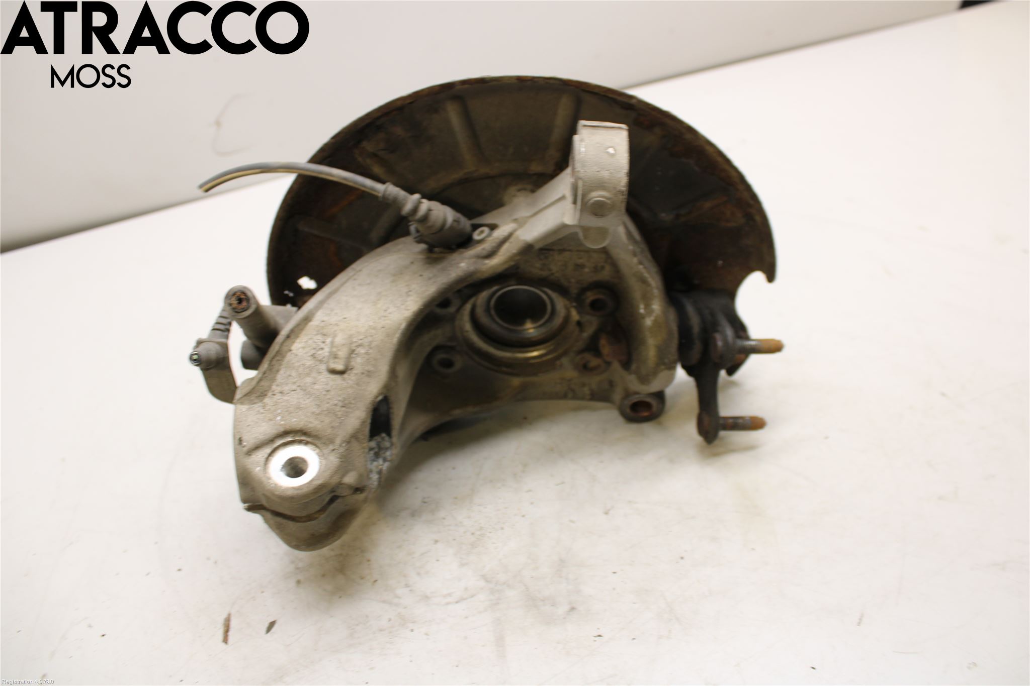 Volkswagen VW PASSAT 11-14 Styrspindel Lagerhus Hö