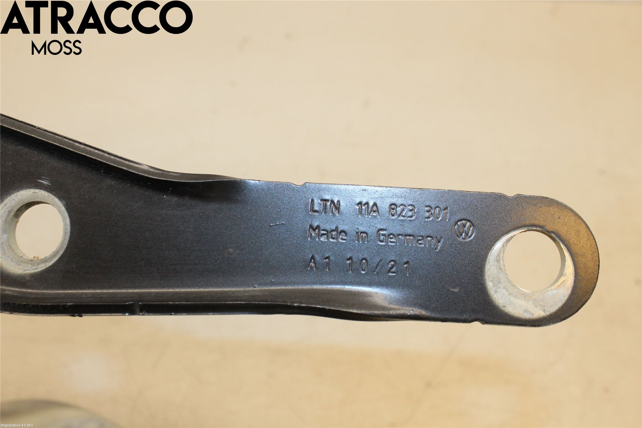 Volkswagen VW ID.4 21- Huvgångjärn