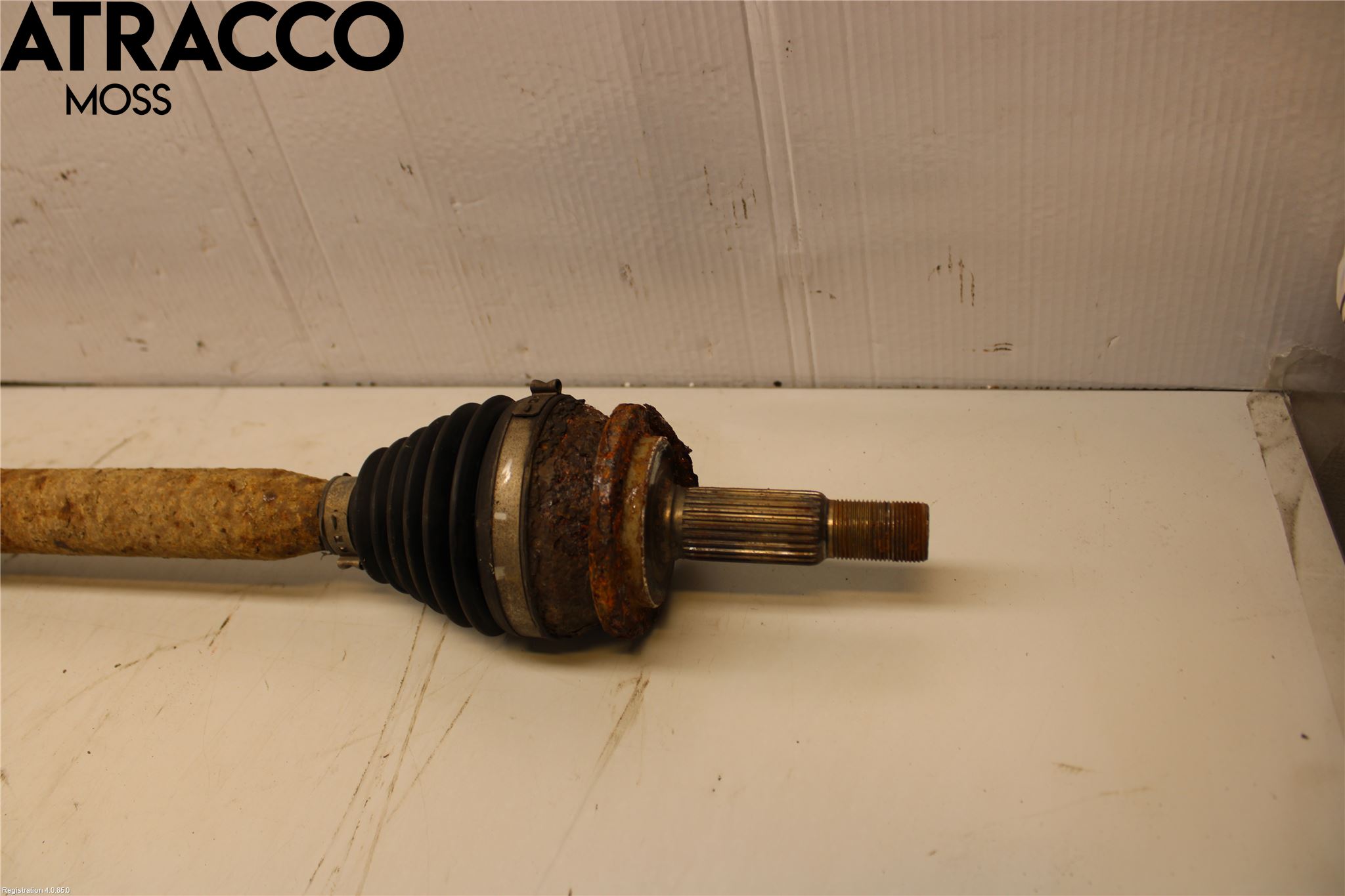 Toyota AVENSIS 09-15 Drivaxel Fram Höger