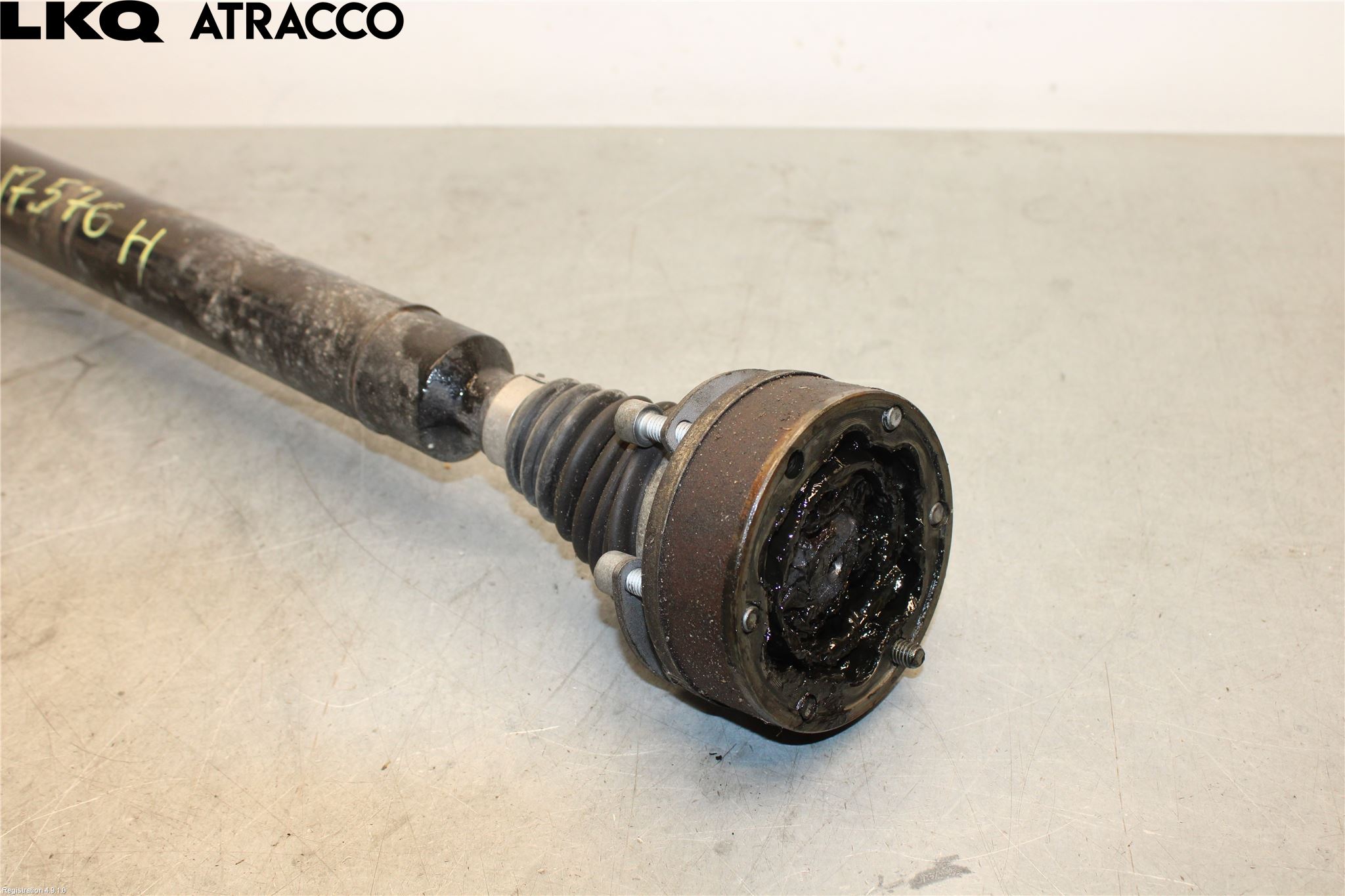 Skoda YETI Drivaxel Fram Höger