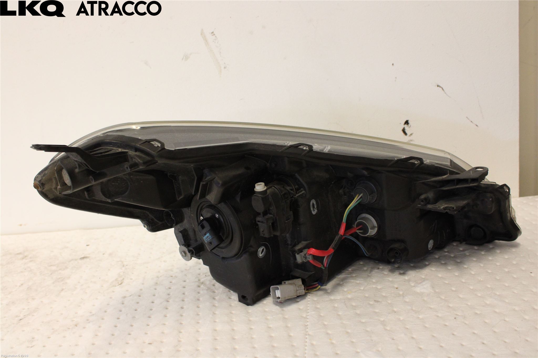 Toyota YARIS XP130 15-20 Strålkastare Vänster
