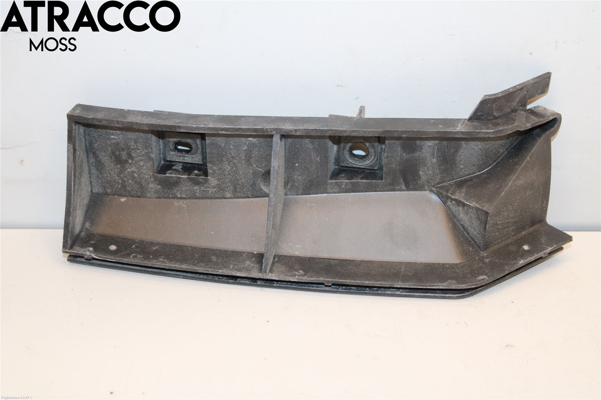 Volvo V50 04-07 Stötfångarfäste Bak Vä