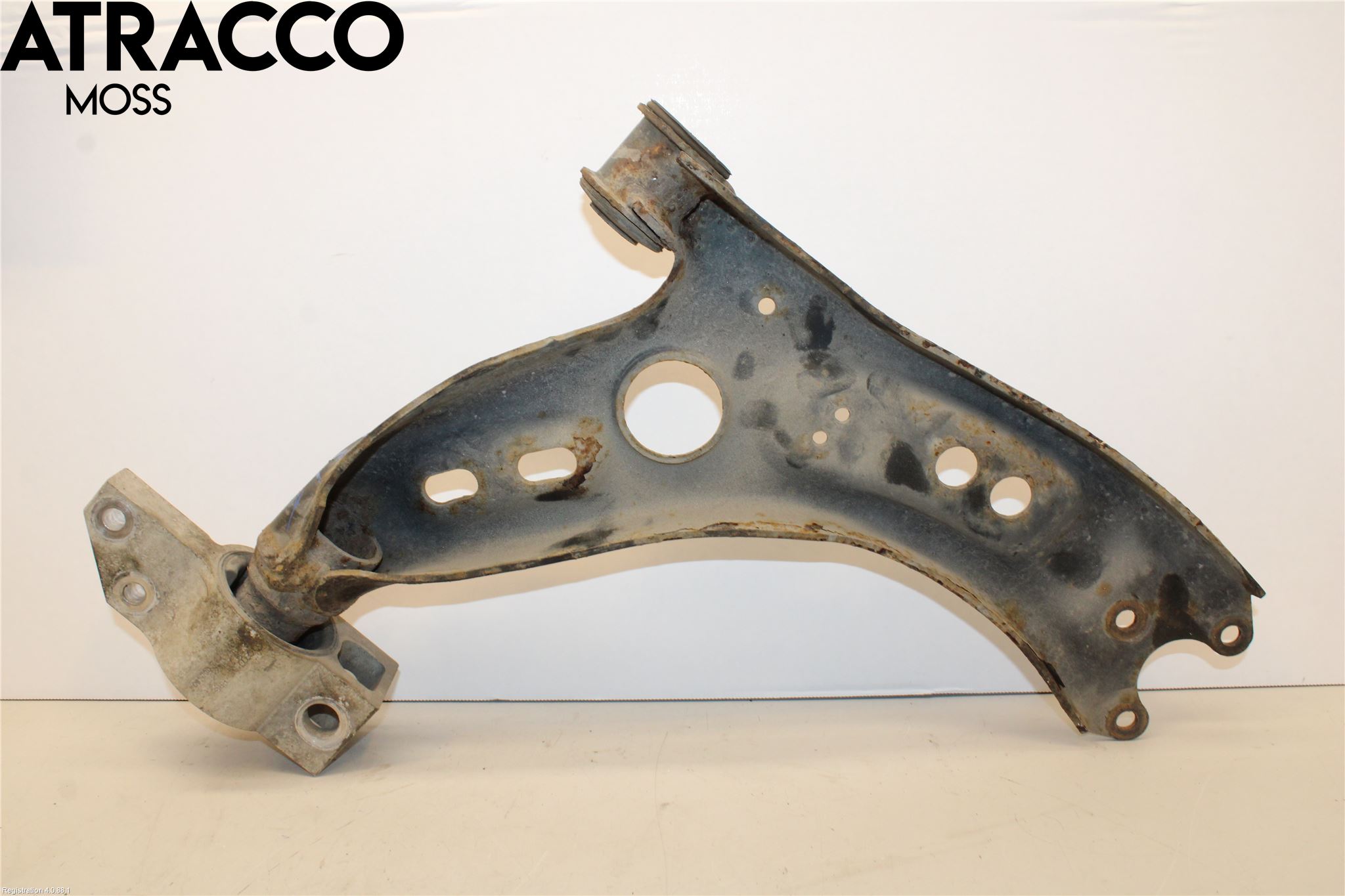 Volkswagen VW GOLF VI 09-13 Bärarm Fram Undre Vä