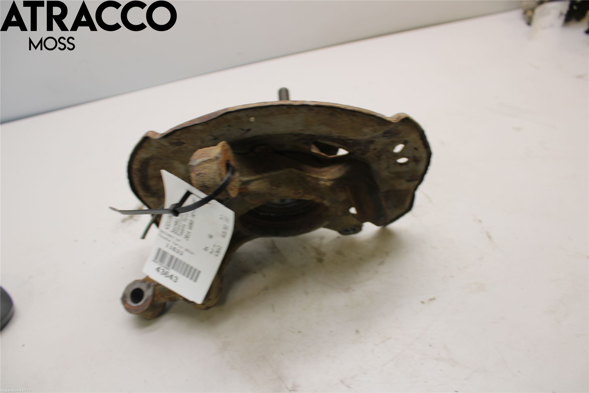 Toyota YARIS XP130 12-14 Styrspindel Lagerhus Hö