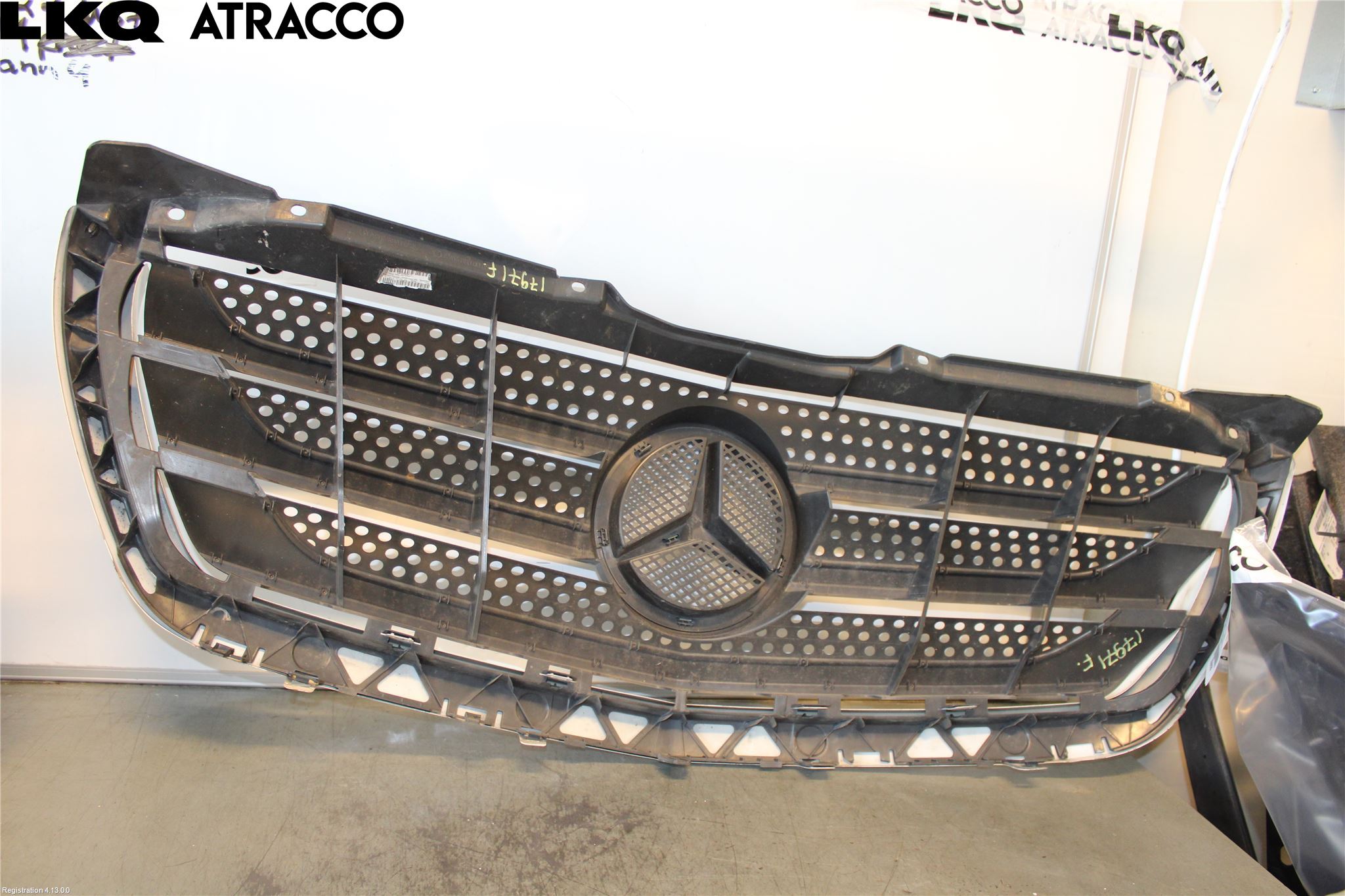 Mercedes-Benz MB SPRINTER (W906) 06-18 Grill Komp
