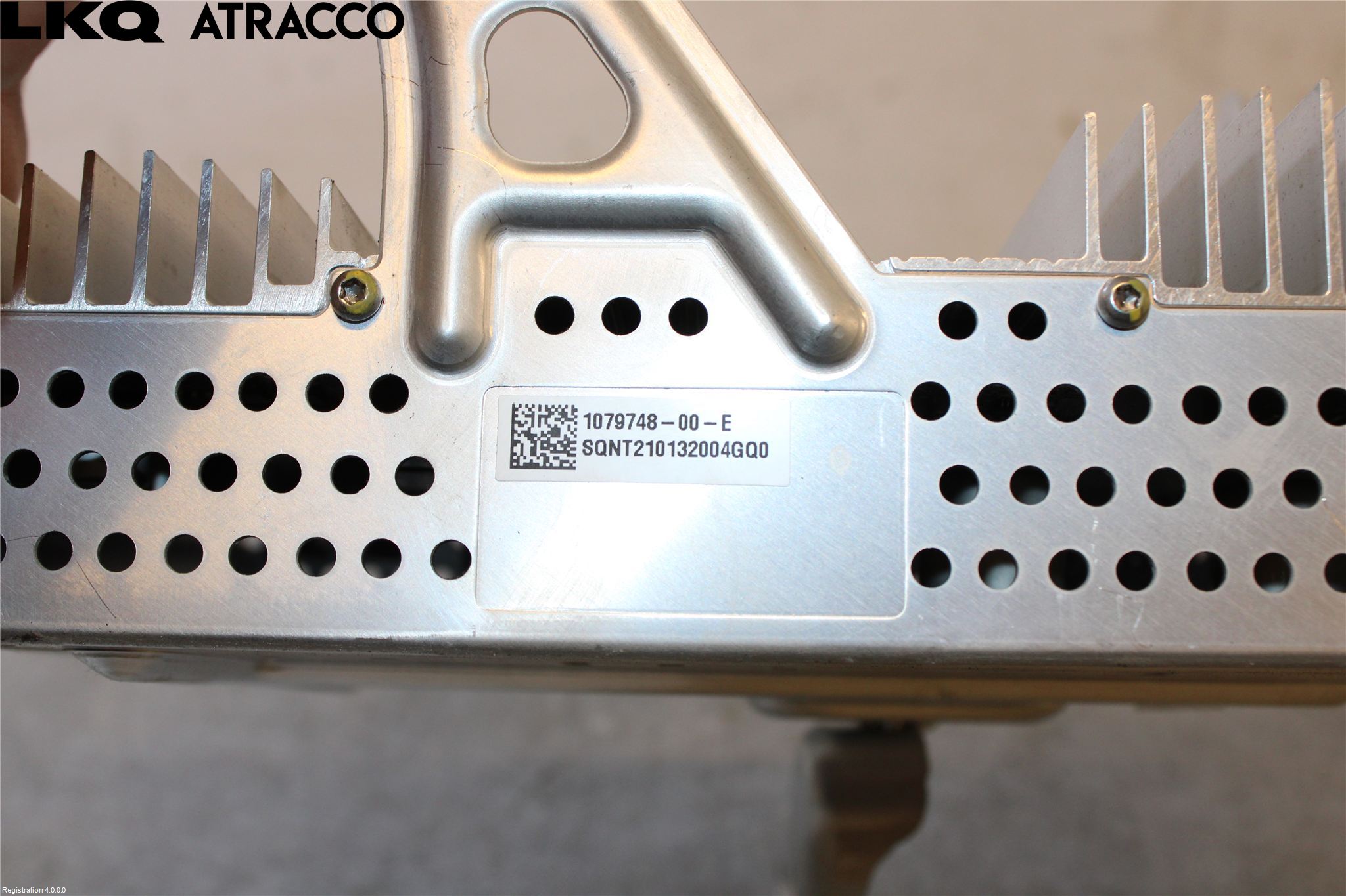 Tesla MODEL 3 17- Radio-Stereo Förstärkare