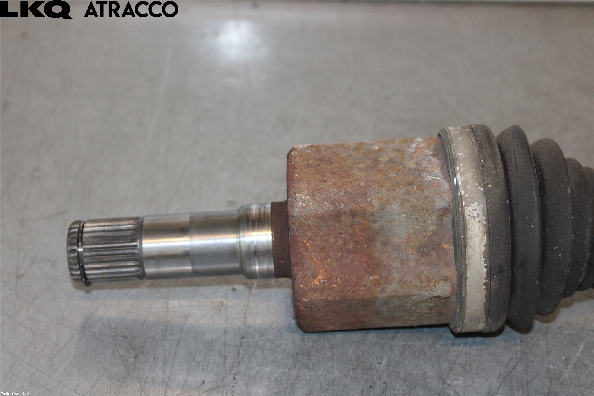 Volvo V40 12-19 Drivaxel Fram Vänster