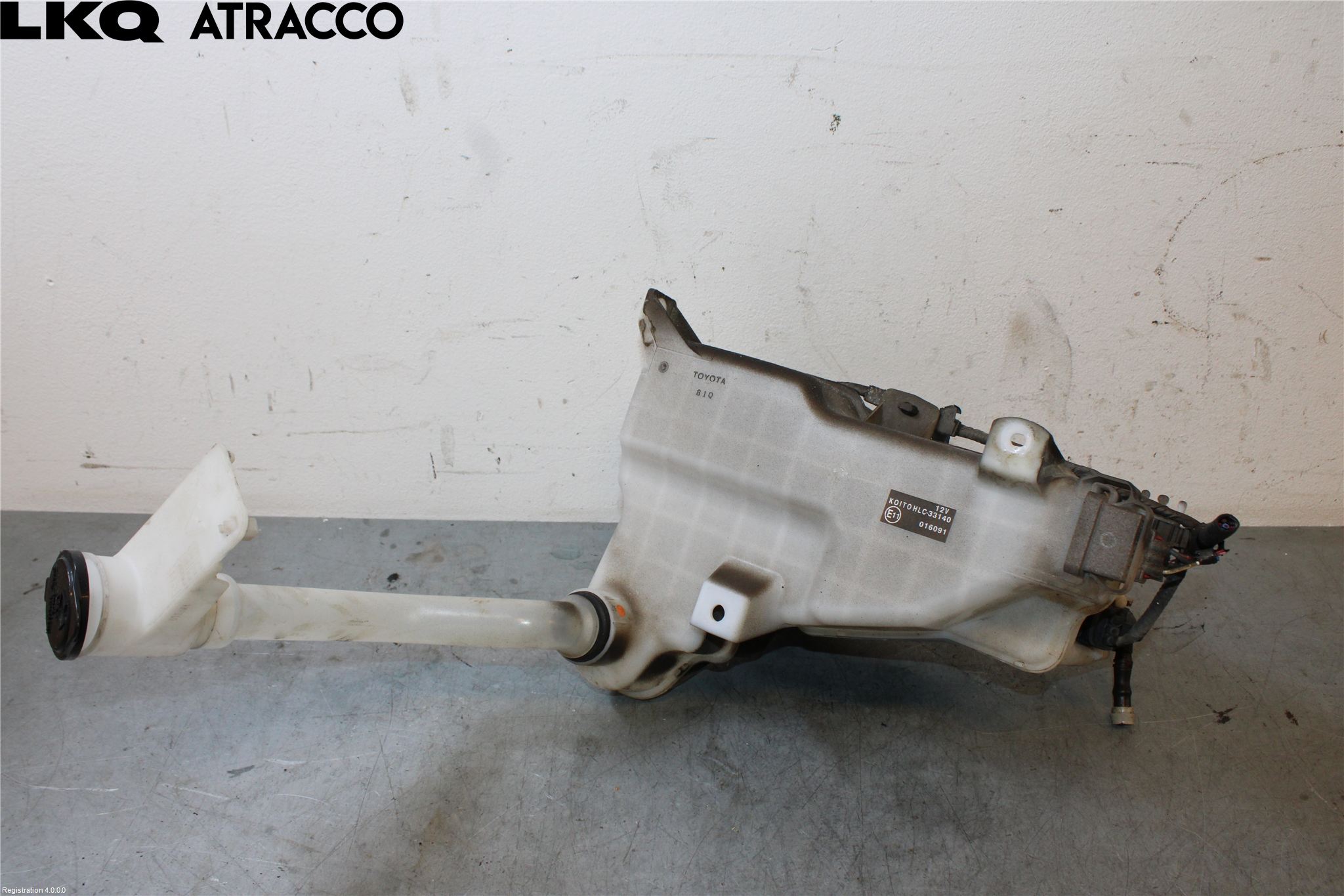 Toyota HILUX 16- Spolartank Vindruta