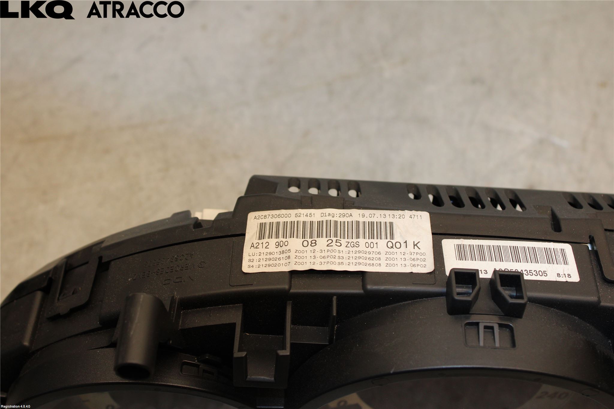 Mercedes-Benz MB E-KLASS (W212) 09-16 Instrument Hast