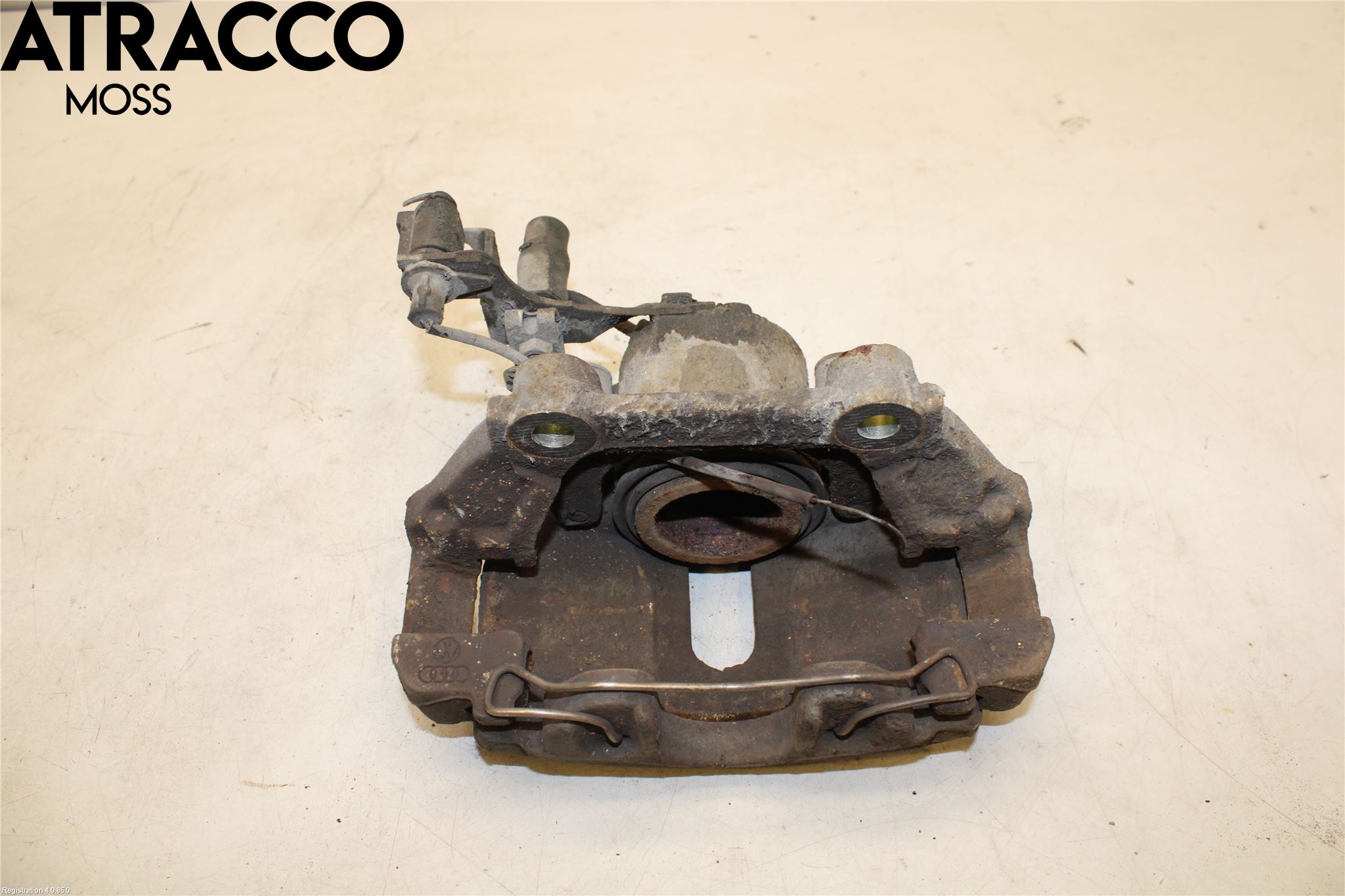 Volkswagen VW PASSAT 01-05 Bromsok Fram Höger