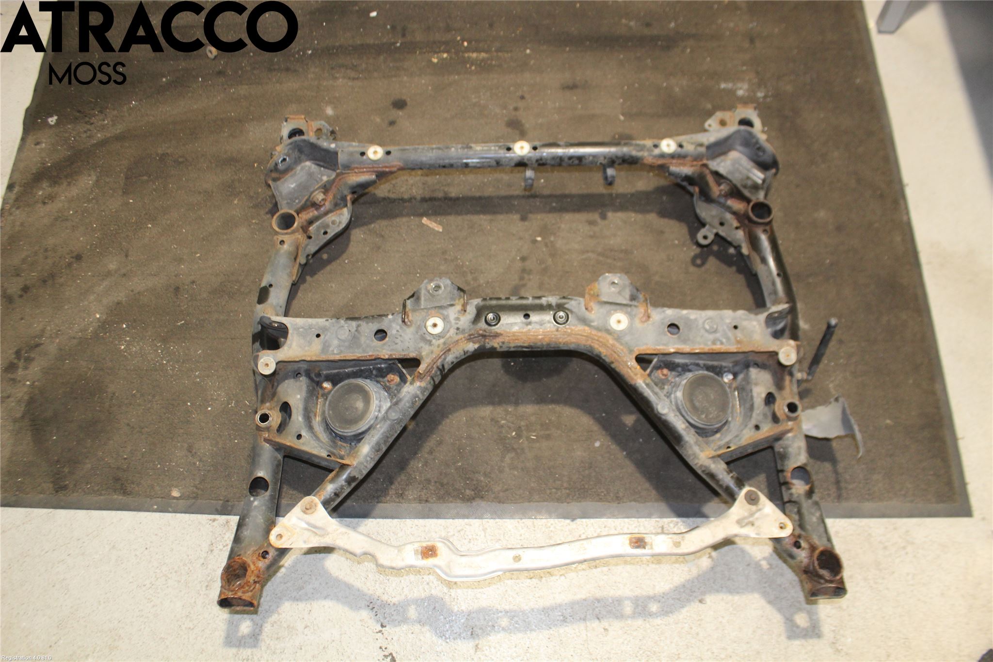 BMW 1 F20/F21 11-19 Framvagn Fäste-Kudde