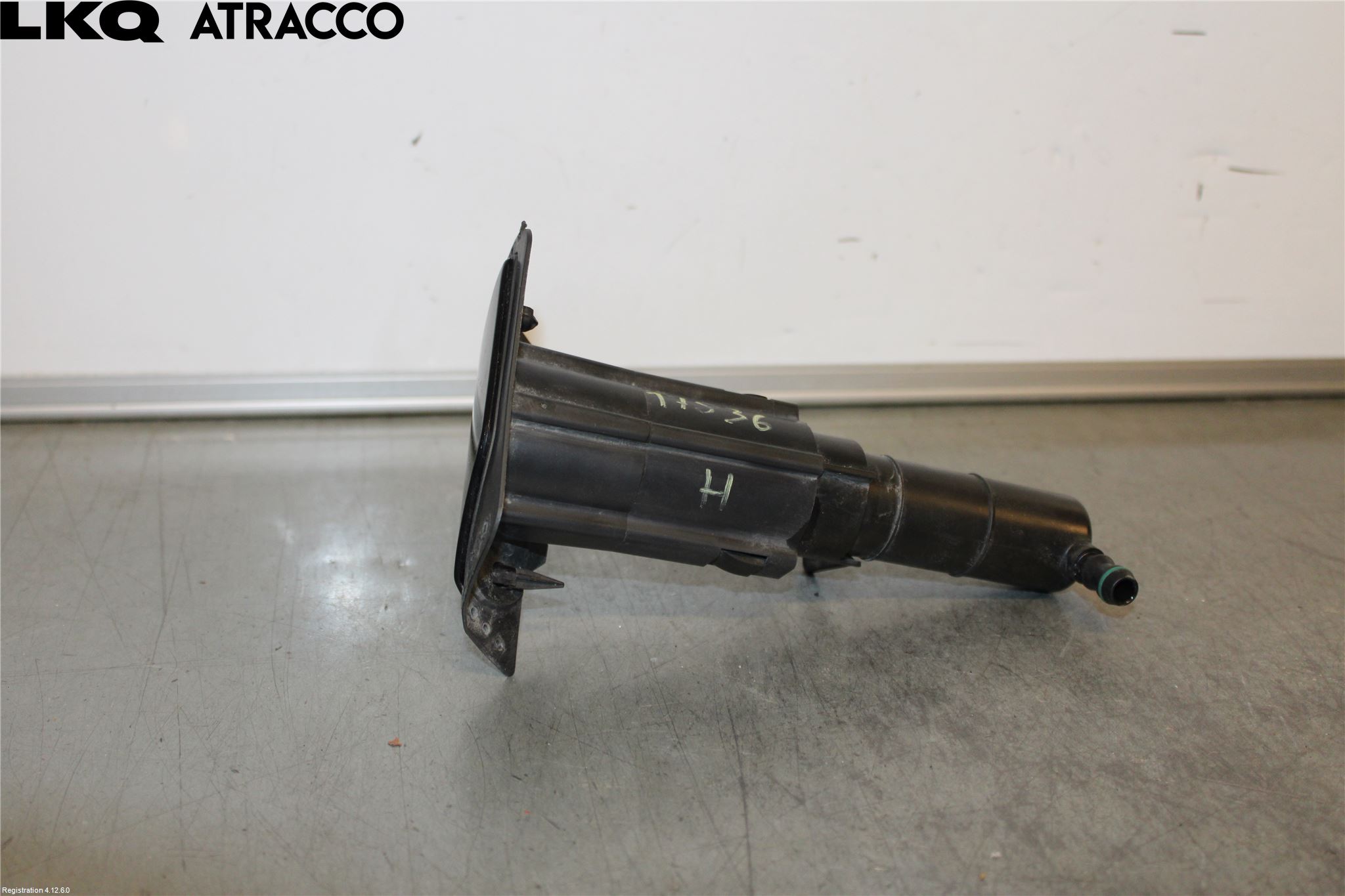 Volkswagen VW GOLF VI 09-13 Spolarmunstycke Strålkastare