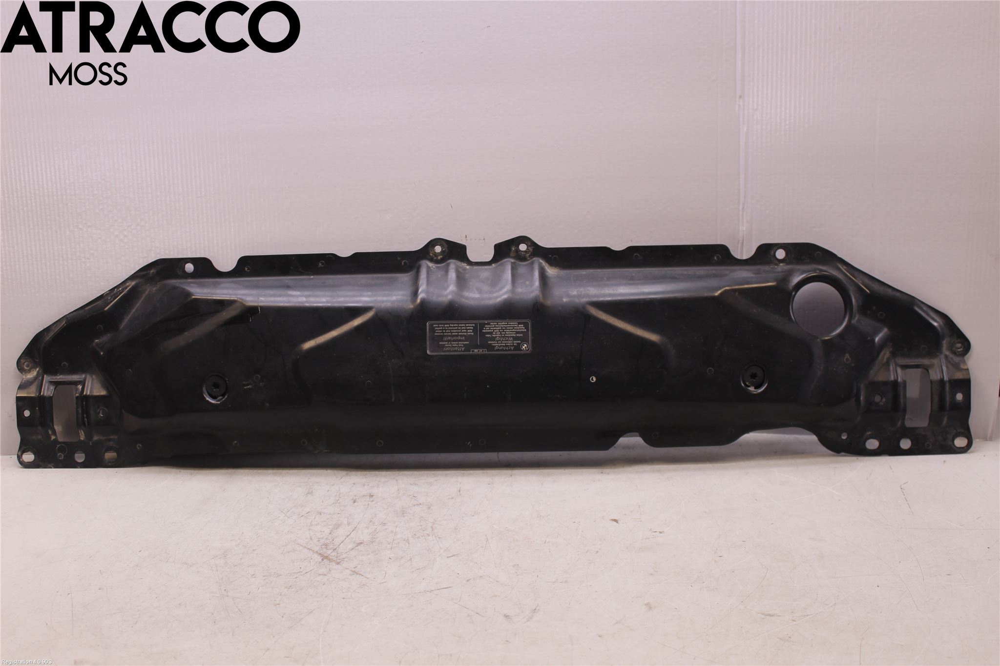 BMW 5 E60/61 Sed/Tou 02-10 Front Huvlåsplåt-Balk