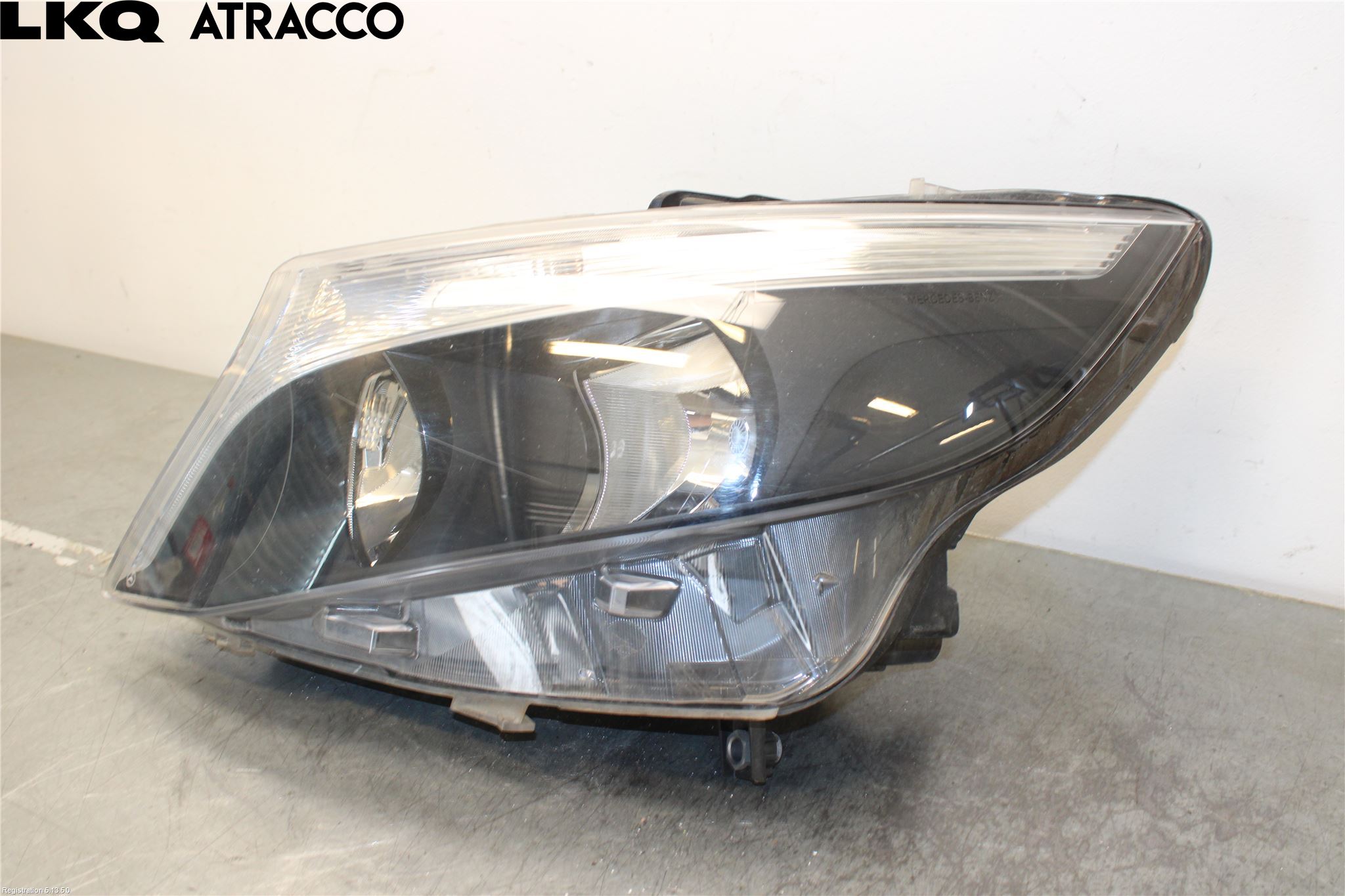 Mercedes-Benz MB VITO/V-KLASS (W640,W447,W448) 14- Strålkastare Vänster