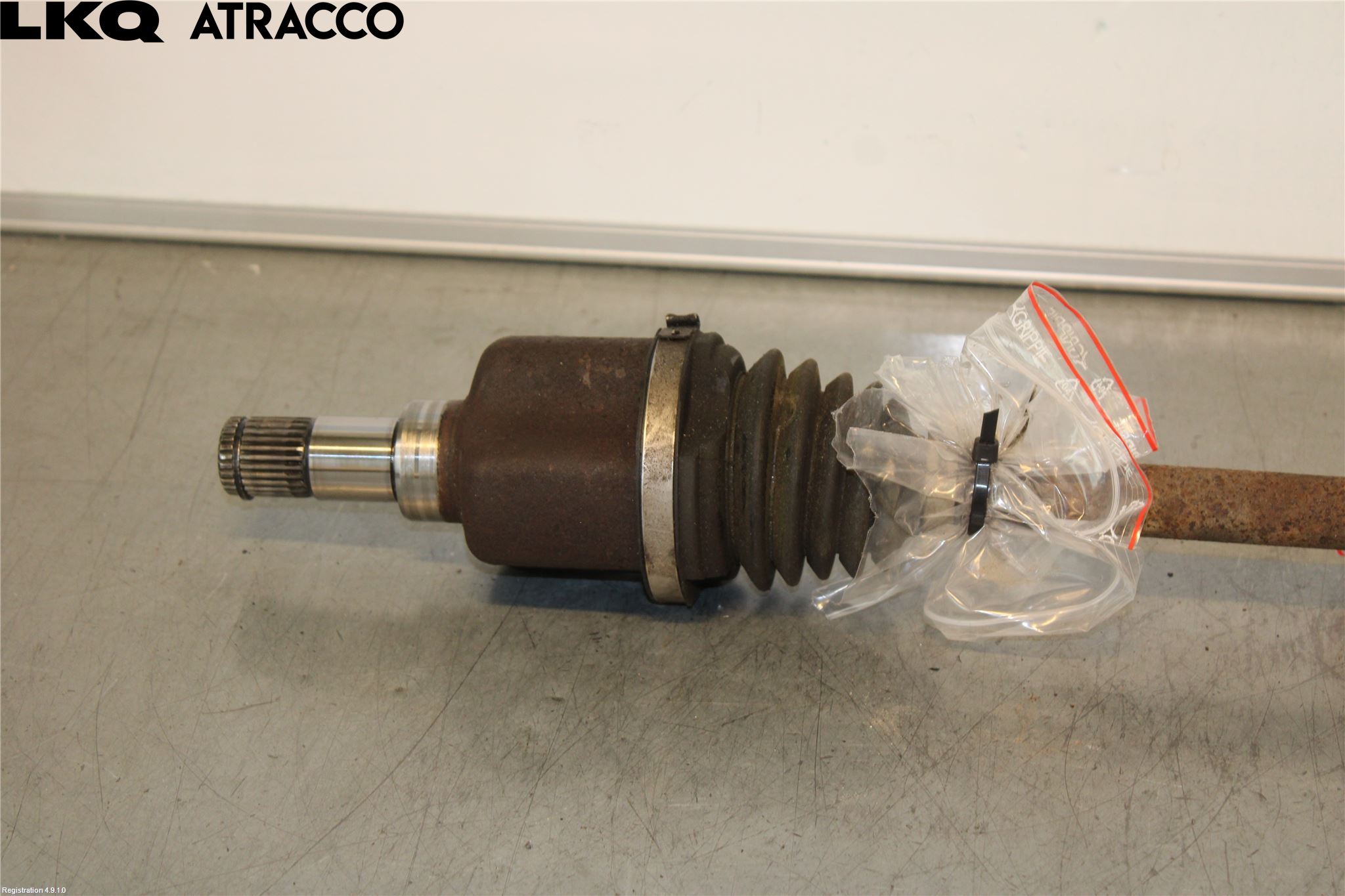 Ford FOCUS 11-14 Drivaxel Fram Vänster