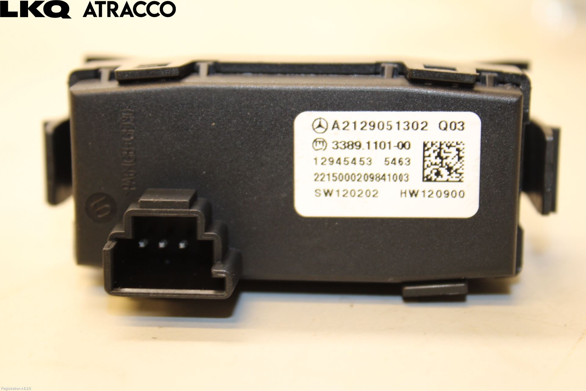 Mercedes-Benz MB E-KLASS (W212) 09-16 Strömställare Övrigt