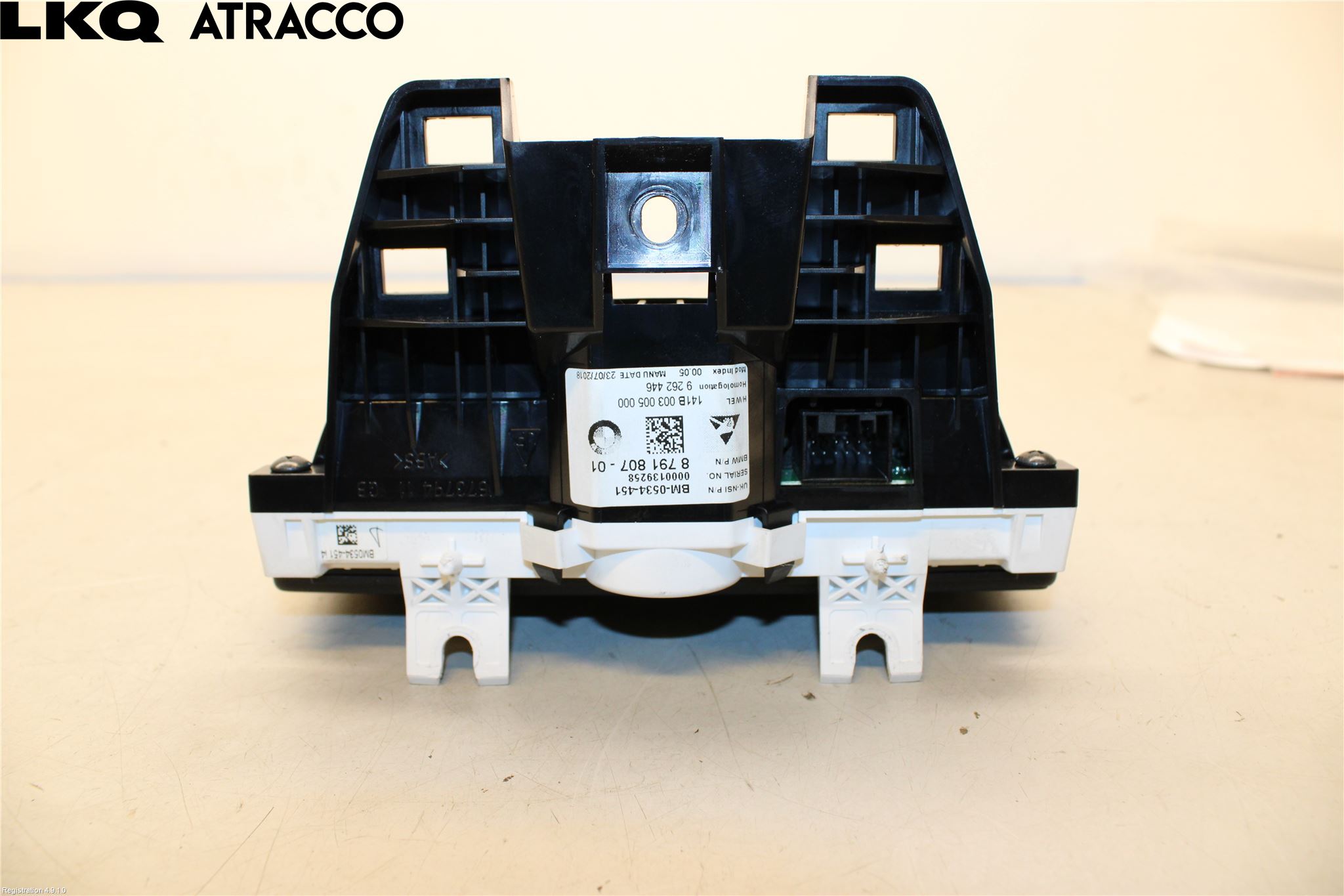 BMW i3 I01 13-22 Instrument Hast