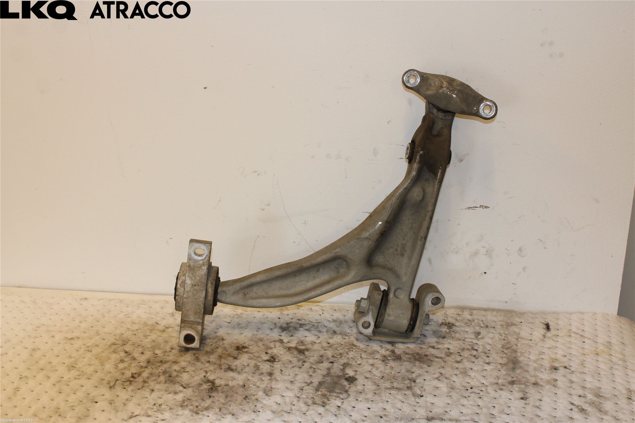 Volvo V60 19- Bärarm Fram Undre Hö
