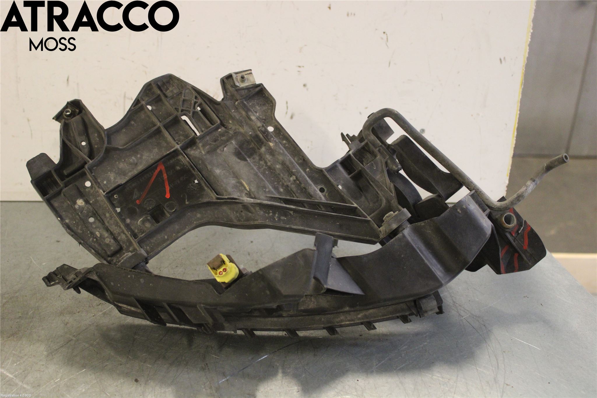 Audi A4/S4 08-11 Strålkast Fästsarg