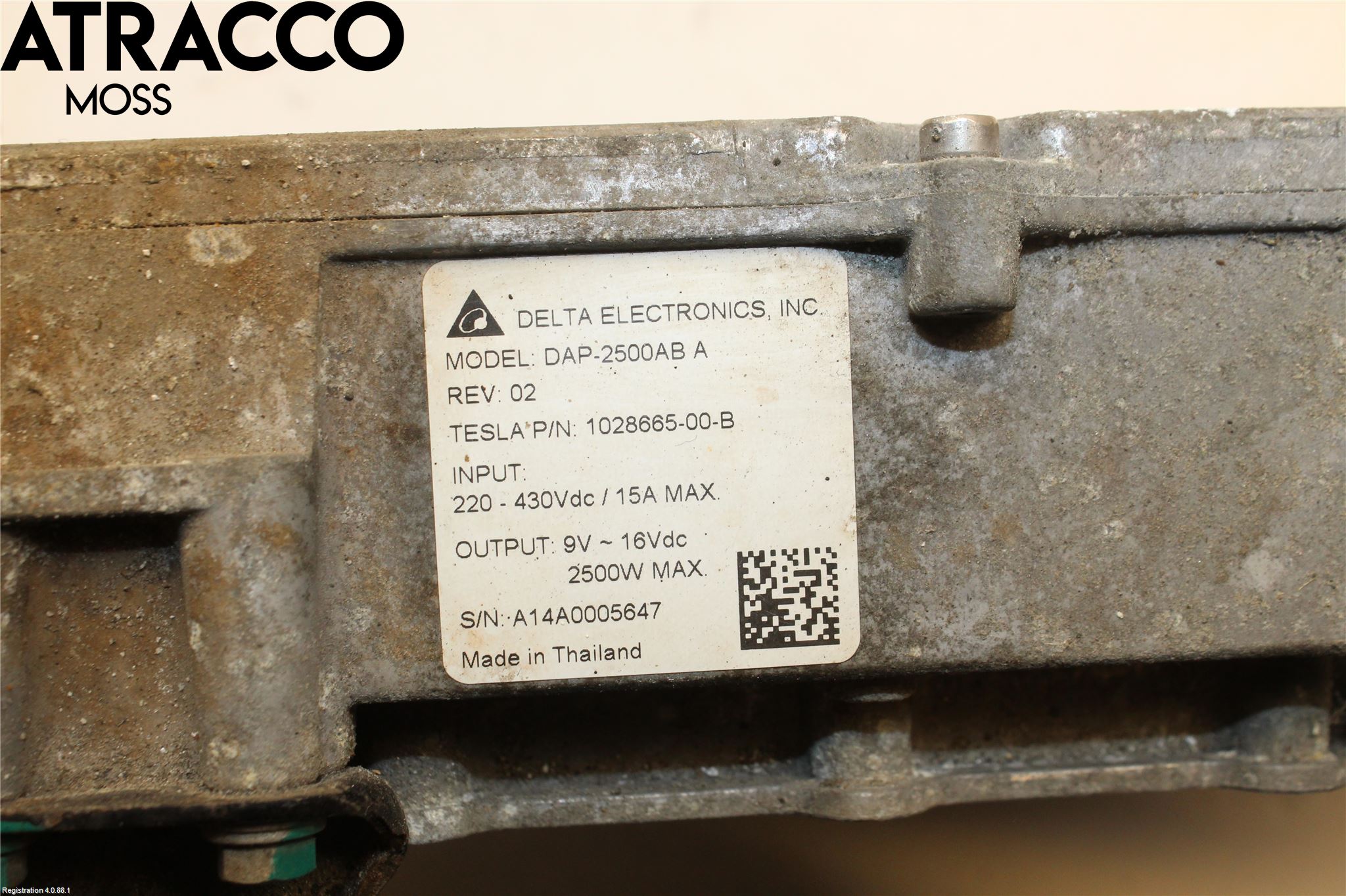 Tesla MODEL S 13- Converter