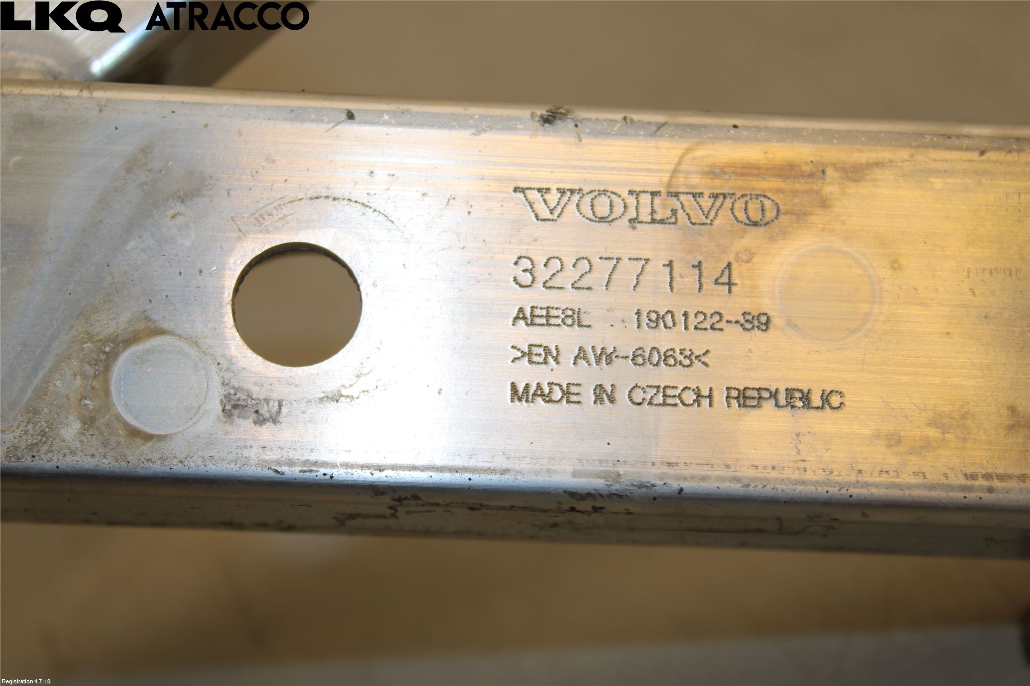 Volvo V60 19- Frontplåt Övre