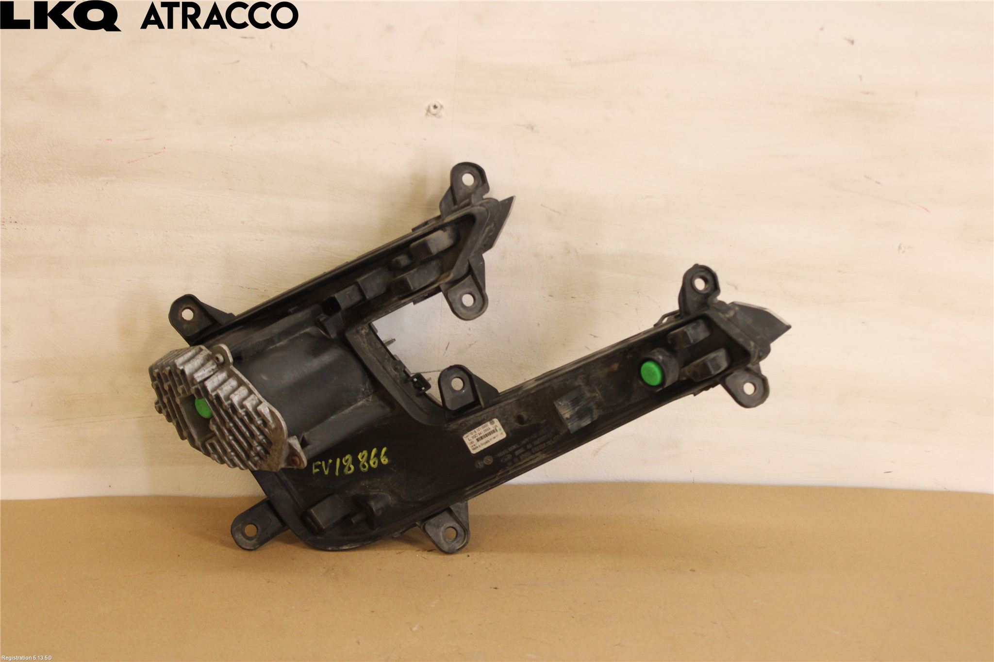 Volkswagen VW PASSAT 15-19 Dimljus-Varselljus Fram