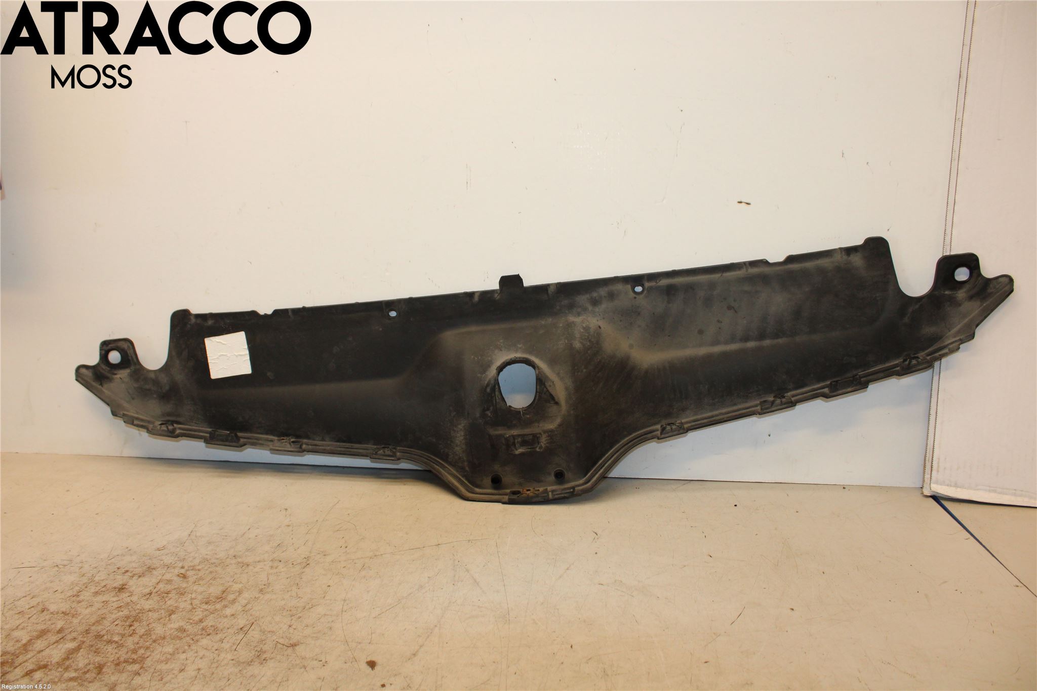 Skoda SUPERB 09-15 Stötfångardel Fram Mitt