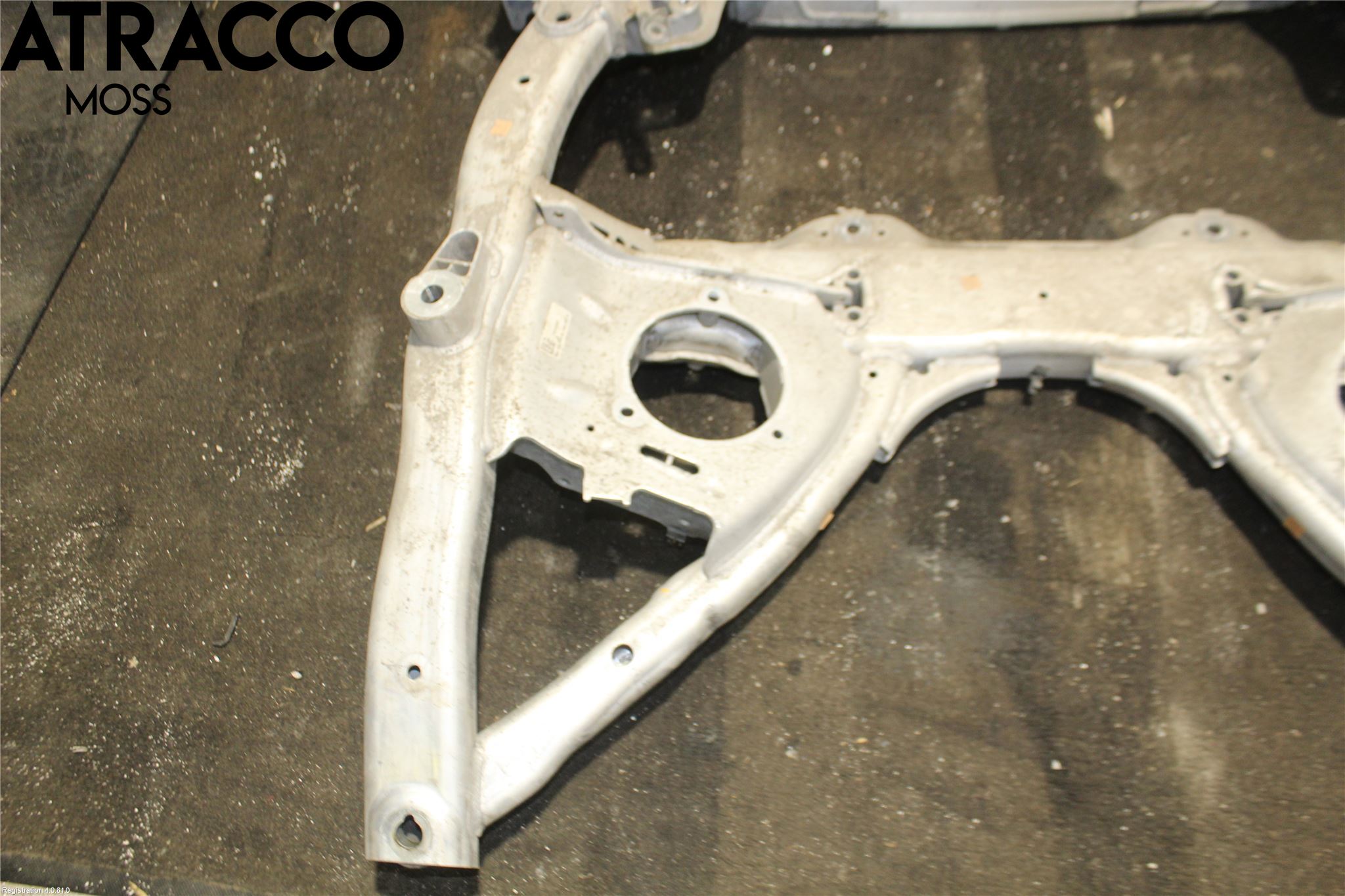 BMW 5 G30/G31/F90 17-23 Framvagn Fäste-Kudde
