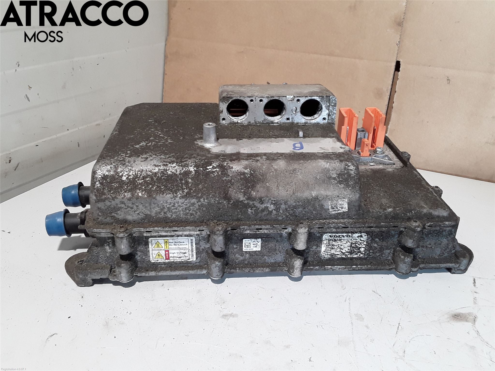 Volvo XC40/RECHARGE 18- Inverter 12 -> 220 V