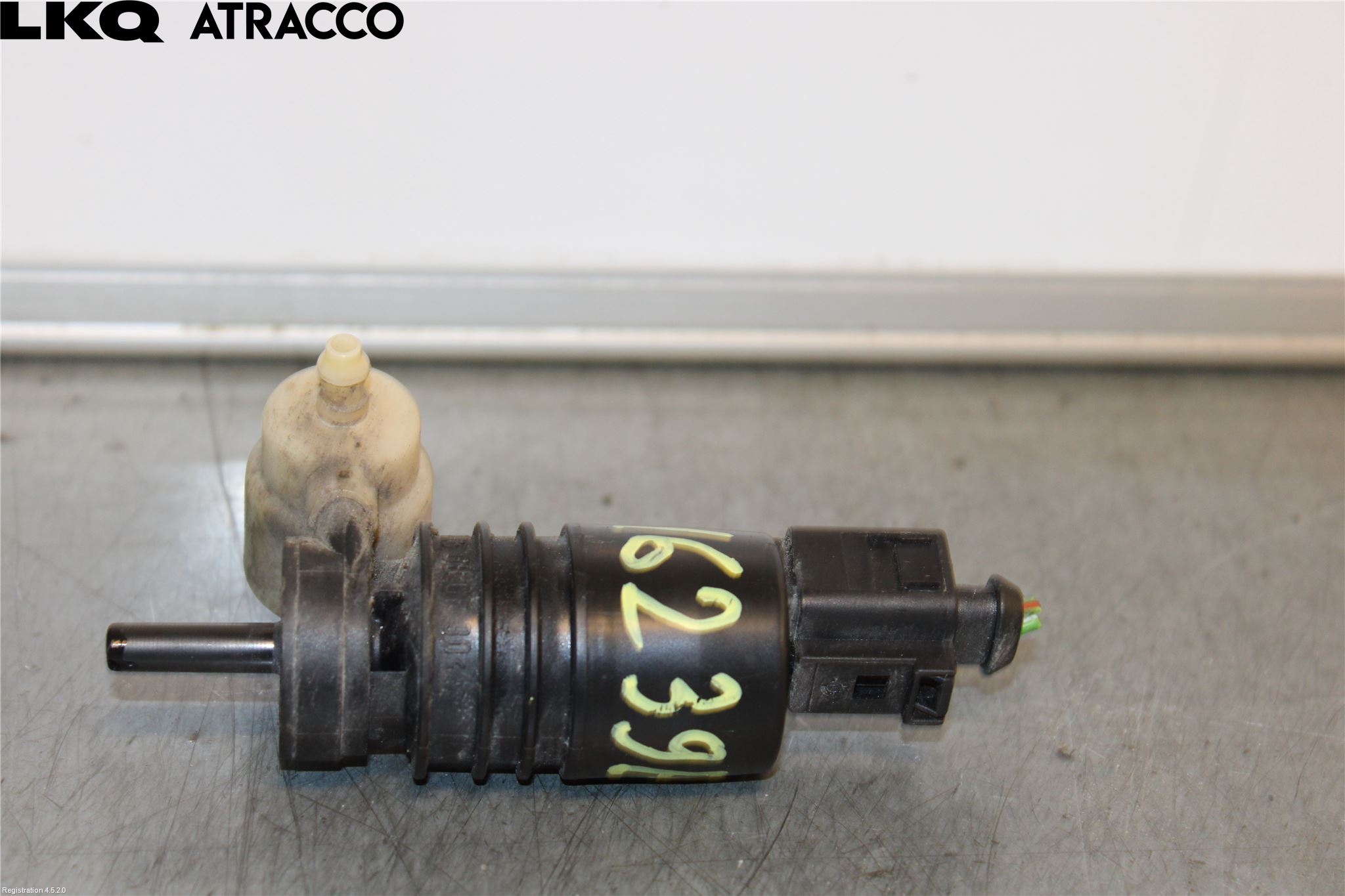 Volkswagen VW TOURAN 10-15 Spolarpump Vindruta
