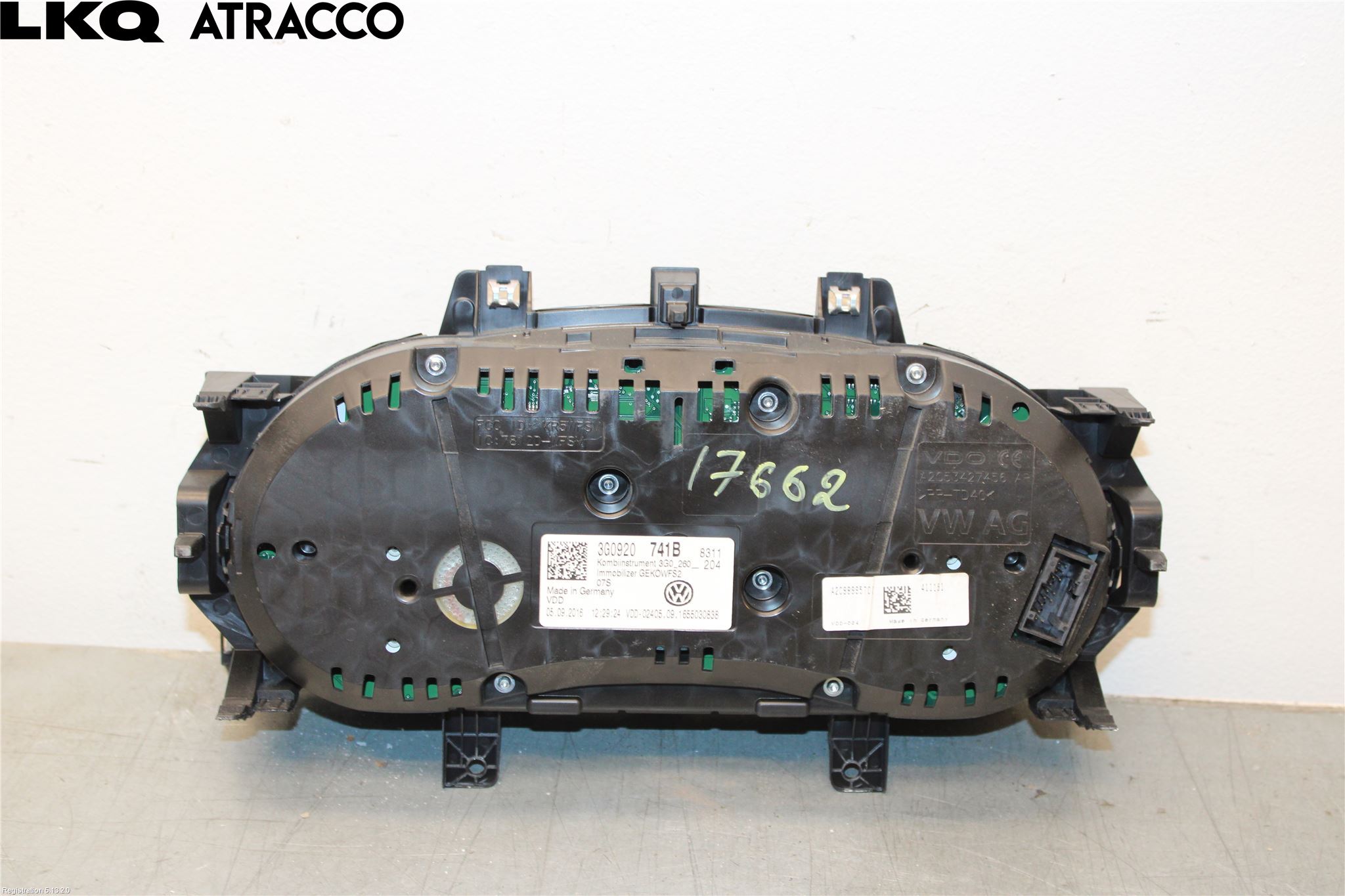 Volkswagen VW PASSAT 15-19 Instrument Komb